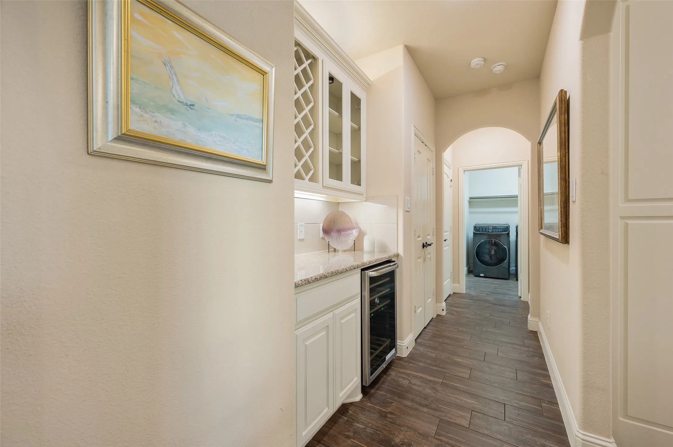 Single Family Residence For Sale in Denton County , 508 Ambergate Drive, Shady Shores, Texas 76208, 4 Bedroom, 4 Bathroom, 3 Garage spaces, 3,152 Sqft, built in 2019, mls#21318971, Real Estate Agent in Shady Shores, Homes For Sale in Denton county, Homes For Sale in Shady Shores, Realtor in Shady Shores Texas, Real Estate Brokerage Independent Realty Texas, Luminita Cordes Realtor