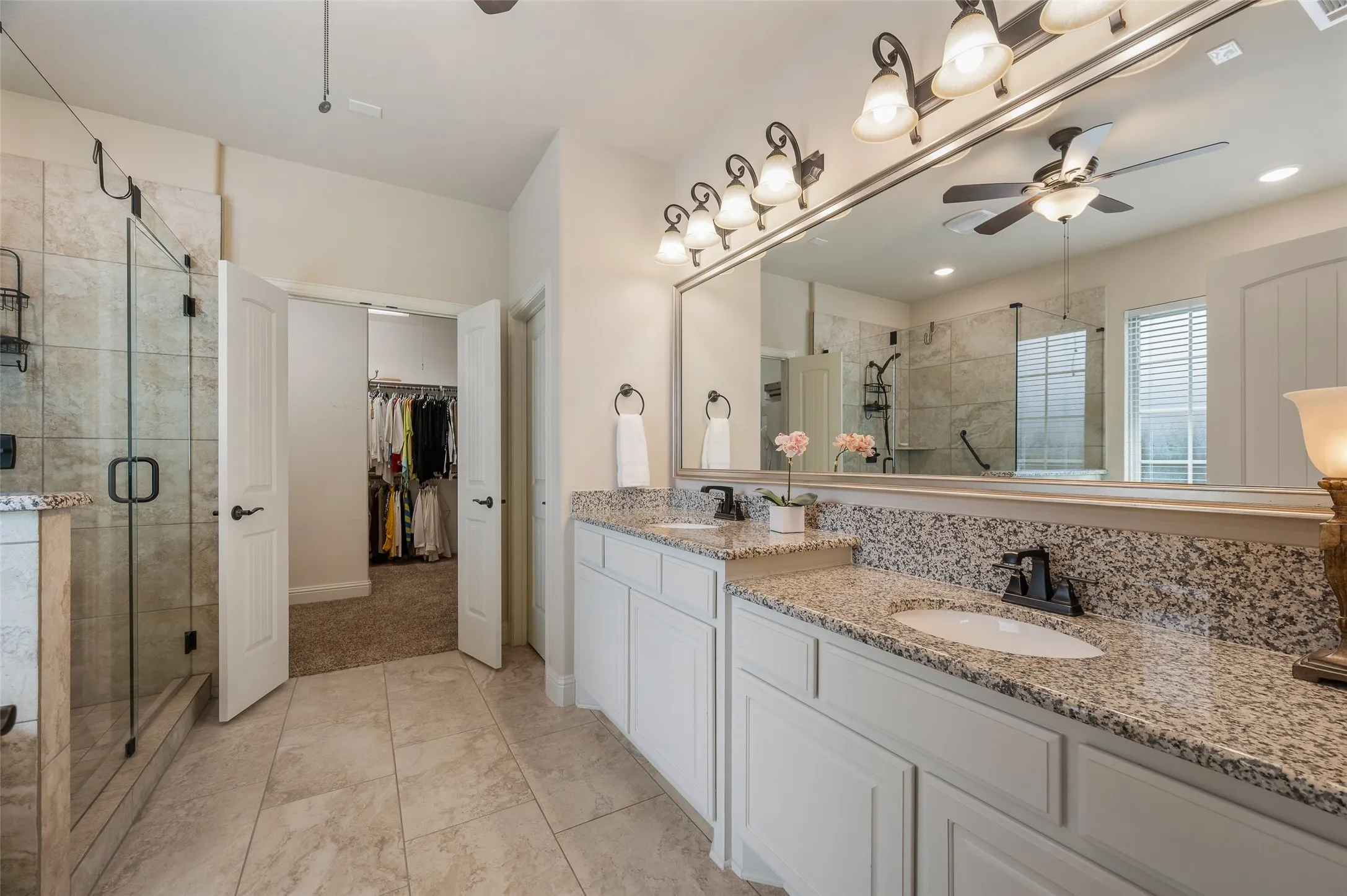 Single Family Residence For Sale in Denton County , 508 Ambergate Drive, Shady Shores, Texas 76208, 4 Bedroom, 4 Bathroom, 3 Garage spaces, 3,152 Sqft, built in 2019, mls#21318971, Real Estate Agent in Shady Shores, Homes For Sale in Denton county, Homes For Sale in Shady Shores, Realtor in Shady Shores Texas, Real Estate Brokerage Independent Realty Texas, Luminita Cordes Realtor