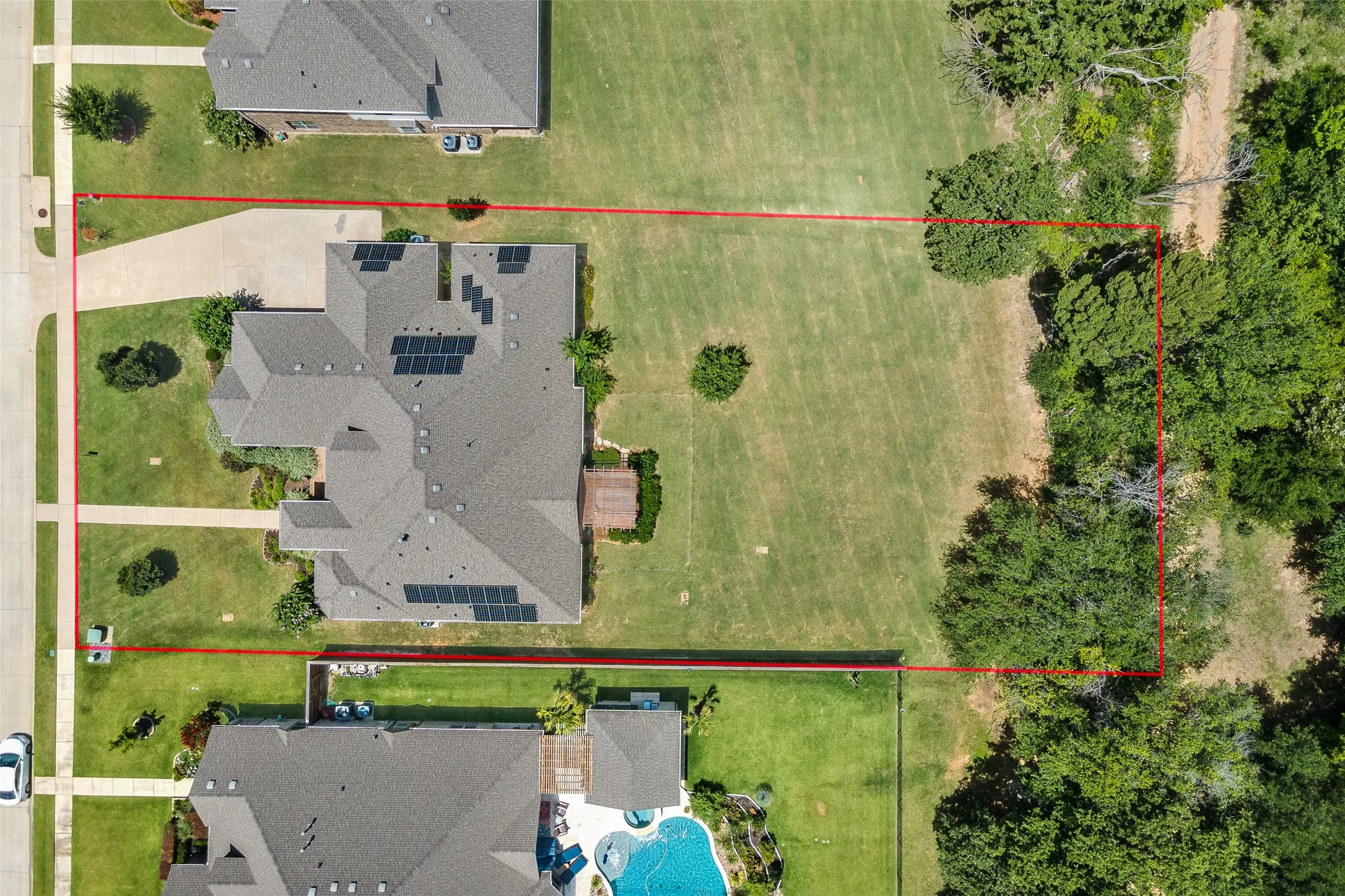 Single Family Residence For Sale in Denton County , 508 Ambergate Drive, Shady Shores, Texas 76208, 4 Bedroom, 4 Bathroom, 3 Garage spaces, 3,152 Sqft, built in 2019, mls#21318971, Real Estate Agent in Shady Shores, Homes For Sale in Denton county, Homes For Sale in Shady Shores, Realtor in Shady Shores Texas, Real Estate Brokerage Independent Realty Texas, Luminita Cordes Realtor
