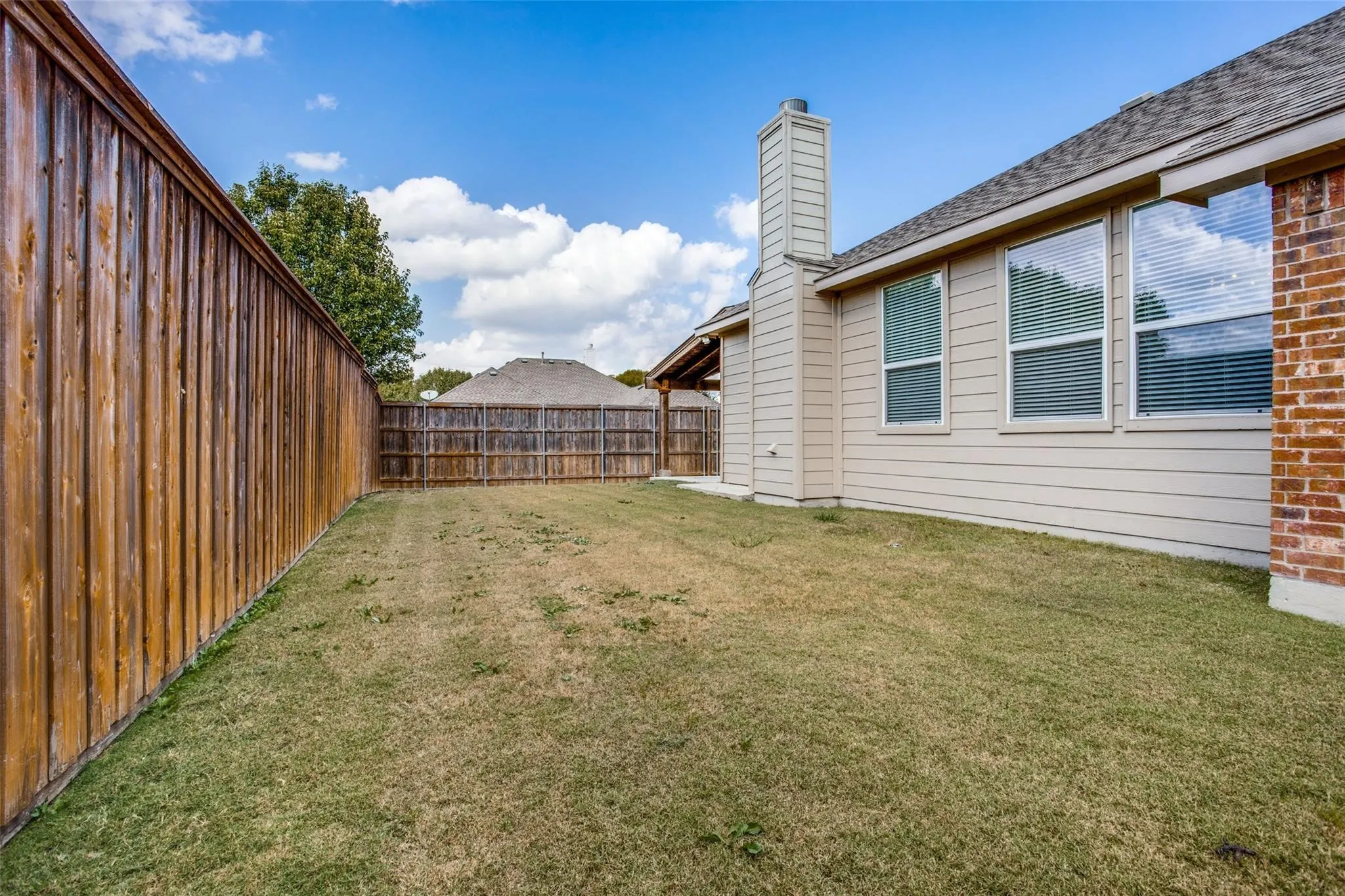Single Family Residence For Rent in Collin County , 1627 Summerfield Drive, Allen, Texas 75002, 4 Bedroom, 2 Bathroom, 2 Garage spaces, 2,124 Sqft, built in 2005, mls#21320336, Real Estate Agent in Allen, Homes For Rent in Collin county, Homes For Rent in Allen, Realtor in Allen Texas, Real Estate Brokerage Independent Realty Texas, Luminita Cordes Realtor