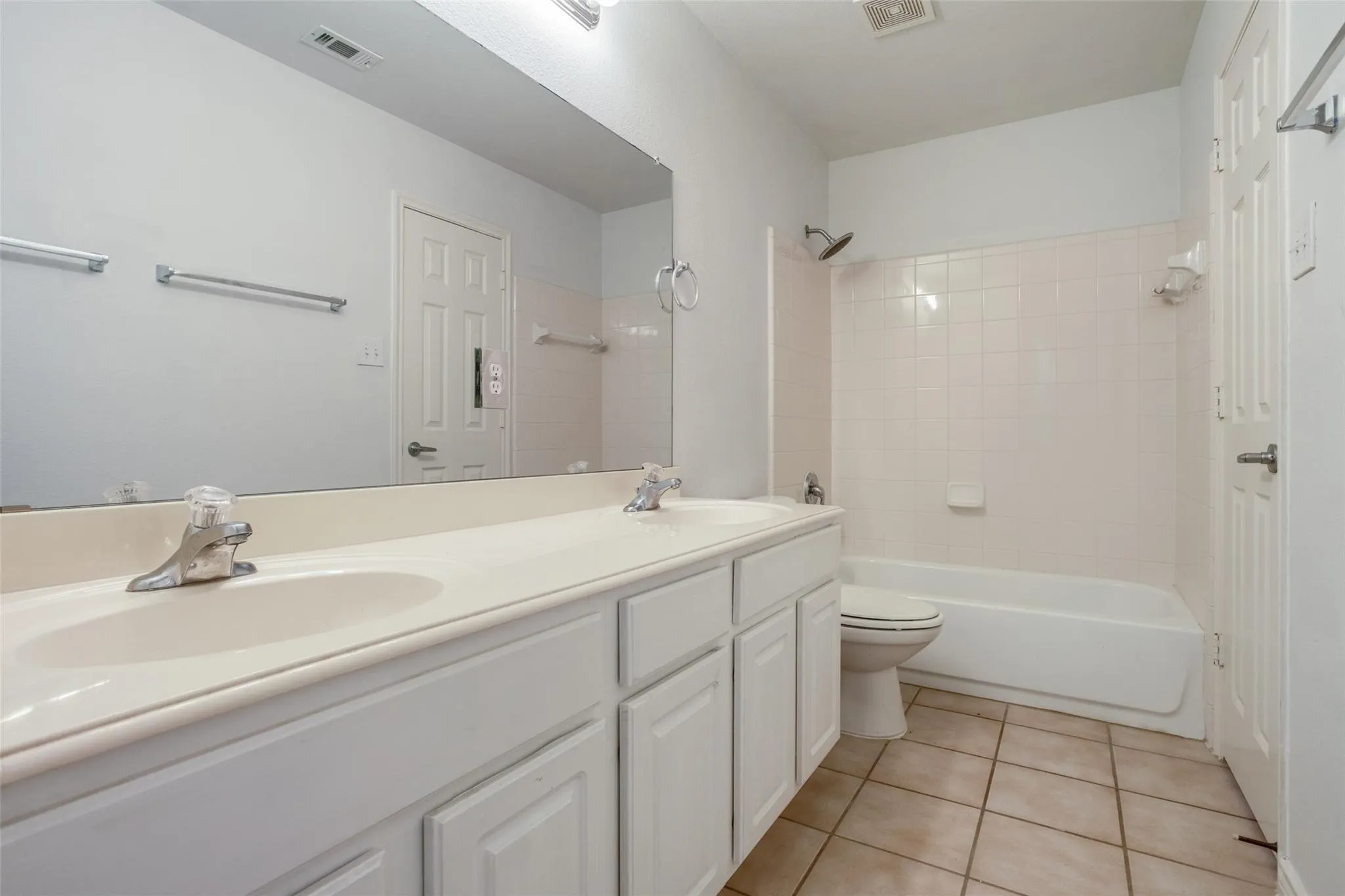 Single Family Residence For Rent in Collin County , 1627 Summerfield Drive, Allen, Texas 75002, 4 Bedroom, 2 Bathroom, 2 Garage spaces, 2,124 Sqft, built in 2005, mls#21320336, Real Estate Agent in Allen, Homes For Rent in Collin county, Homes For Rent in Allen, Realtor in Allen Texas, Real Estate Brokerage Independent Realty Texas, Luminita Cordes Realtor