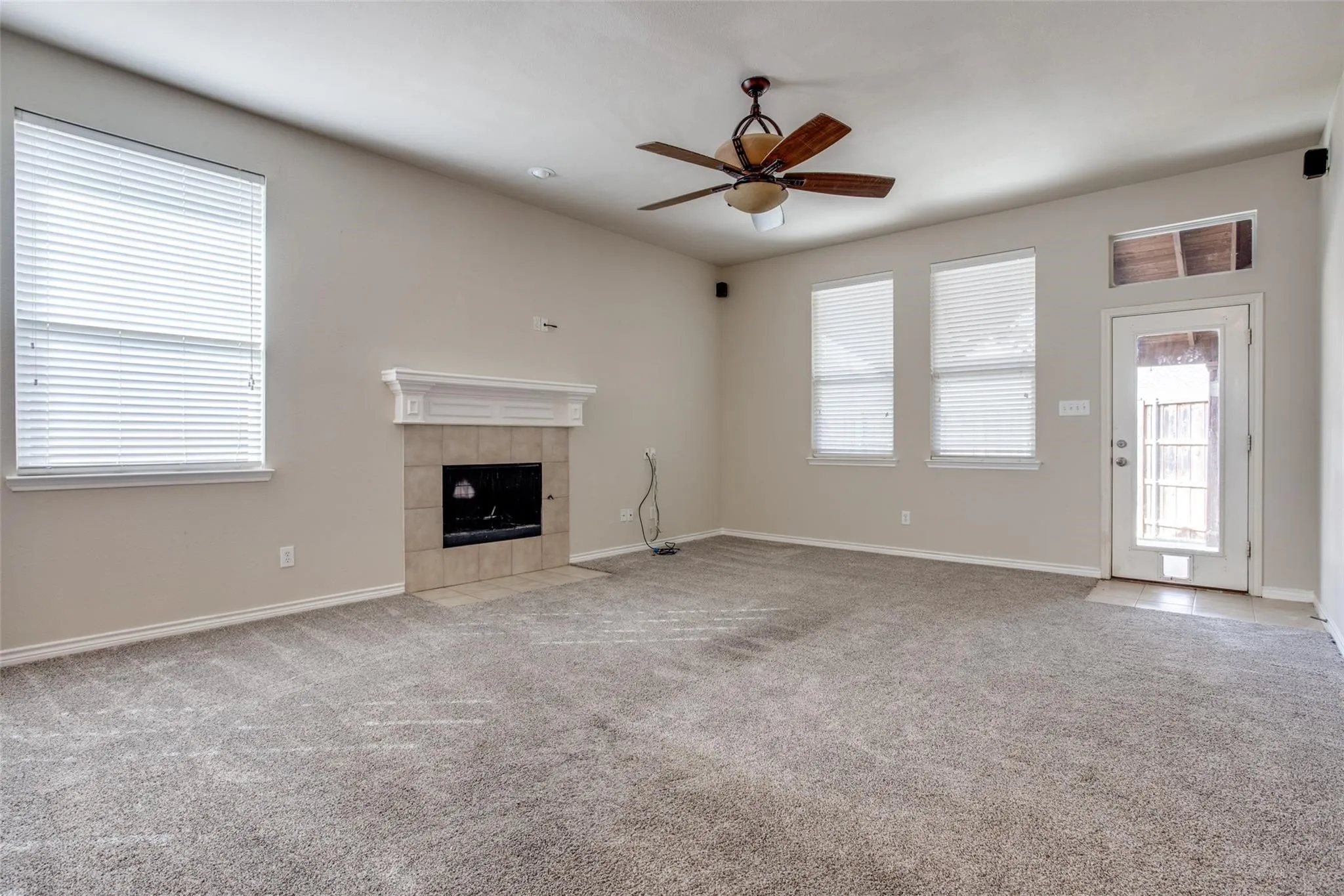 Single Family Residence For Rent in Collin County , 1627 Summerfield Drive, Allen, Texas 75002, 4 Bedroom, 2 Bathroom, 2 Garage spaces, 2,124 Sqft, built in 2005, mls#21320336, Real Estate Agent in Allen, Homes For Rent in Collin county, Homes For Rent in Allen, Realtor in Allen Texas, Real Estate Brokerage Independent Realty Texas, Luminita Cordes Realtor