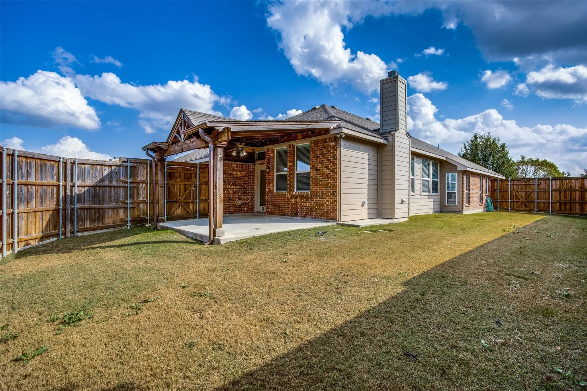 Single Family Residence For Rent in Collin County , 1627 Summerfield Drive, Allen, Texas 75002, 4 Bedroom, 2 Bathroom, 2 Garage spaces, 2,124 Sqft, built in 2005, mls#21320336, Real Estate Agent in Allen, Homes For Rent in Collin county, Homes For Rent in Allen, Realtor in Allen Texas, Real Estate Brokerage Independent Realty Texas, Luminita Cordes Realtor