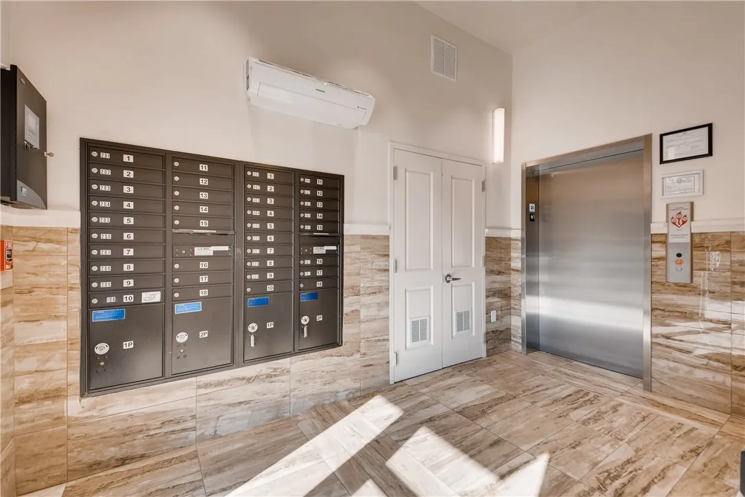Apartment For Rent in Tarrant County , 928 Travis Avenue 307, Fort Worth, Texas 76104, 1 Bedroom, 1 Bathroom, Garage spaces, 741 Sqft, built in 2016, mls#21320349, Real Estate Agent in Fort Worth, Homes For Rent in Tarrant county, Homes For Rent in Fort Worth, Realtor in Fort Worth Texas, Real Estate Brokerage Independent Realty Texas, Luminita Cordes Realtor