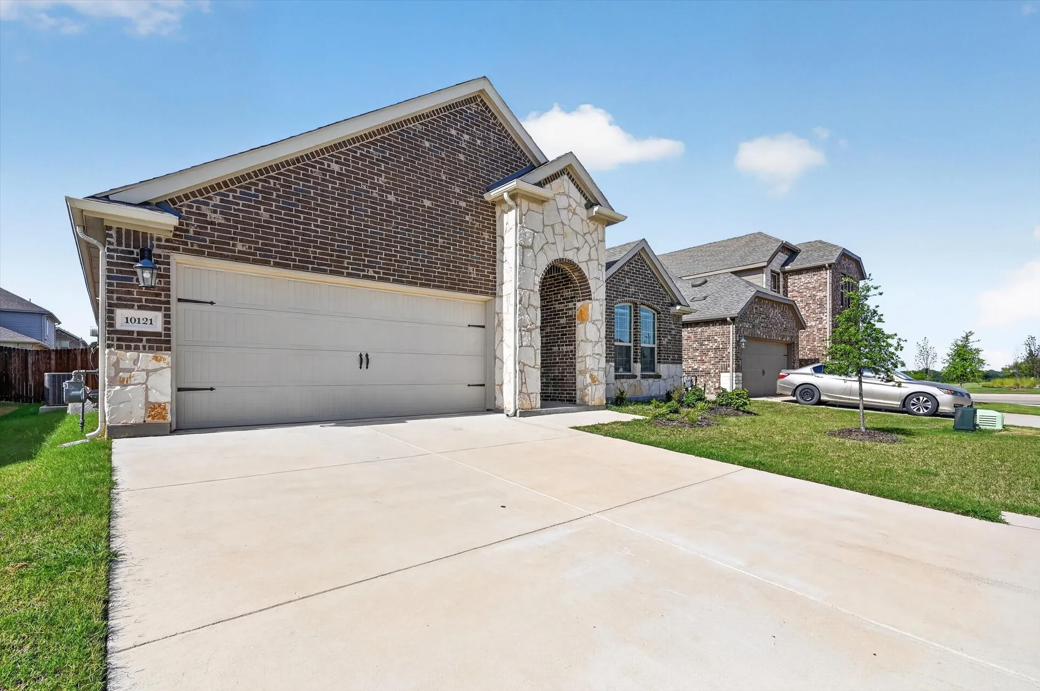 Single Family Residence For Rent in Denton County , 10121 High Grade Drive, Aubrey, Texas 76227, 4 Bedroom, 2 Bathroom, 2 Garage spaces, 2,036 Sqft, built in 2024, mls#21315396, Real Estate Agent in Aubrey, Homes For Rent in Denton county, Homes For Rent in Aubrey, Realtor in Aubrey Texas, Real Estate Brokerage Independent Realty Texas, Luminita Cordes Realtor