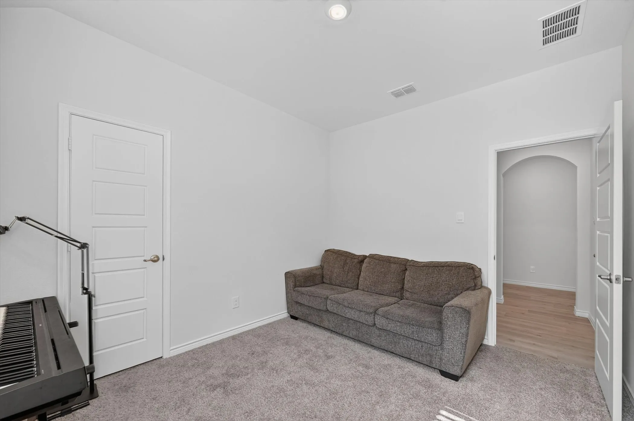 Single Family Residence For Rent in Denton County , 10121 High Grade Drive, Aubrey, Texas 76227, 4 Bedroom, 2 Bathroom, 2 Garage spaces, 2,036 Sqft, built in 2024, mls#21315396, Real Estate Agent in Aubrey, Homes For Rent in Denton county, Homes For Rent in Aubrey, Realtor in Aubrey Texas, Real Estate Brokerage Independent Realty Texas, Luminita Cordes Realtor