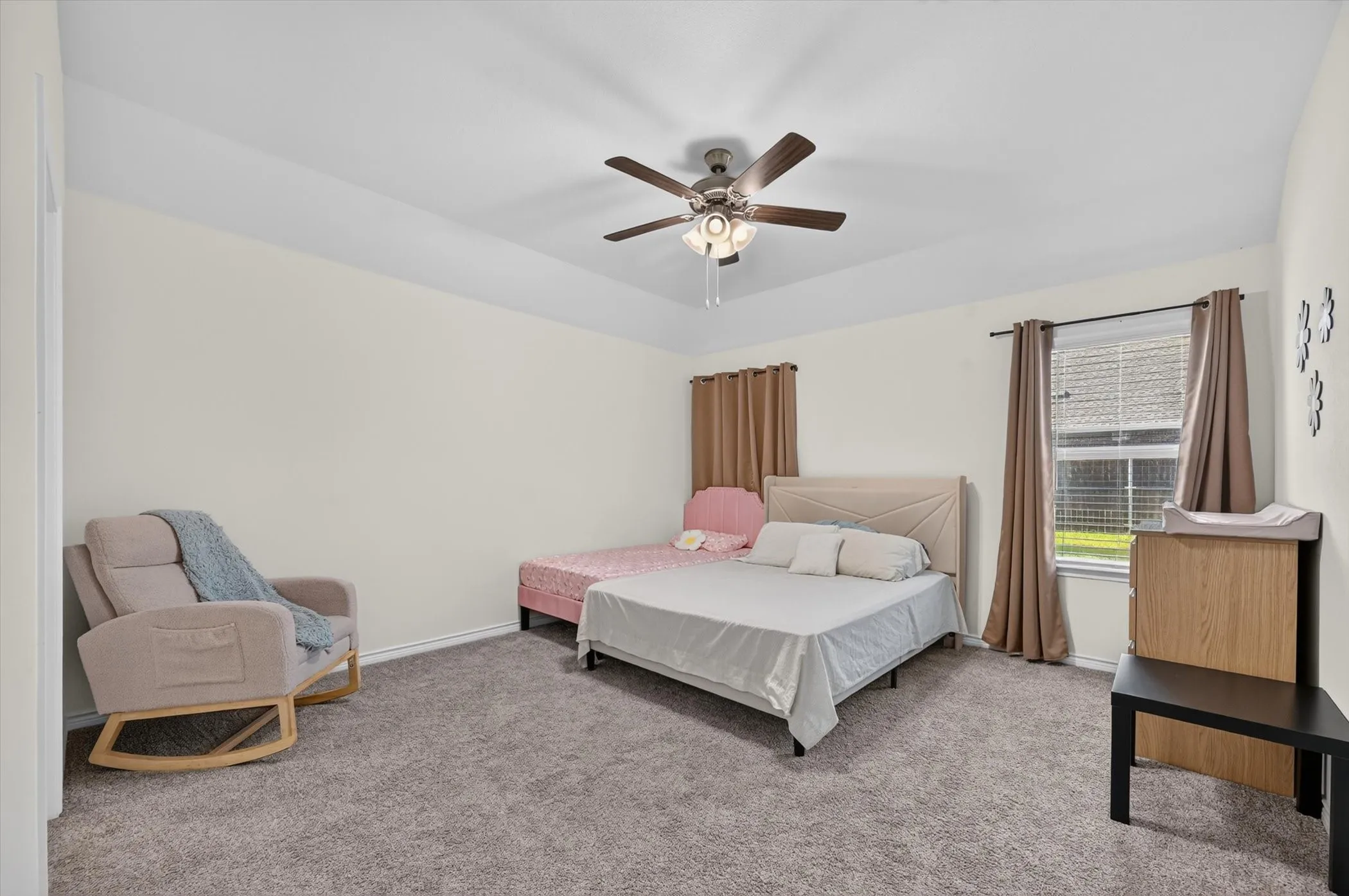 Single Family Residence For Rent in Denton County , 10121 High Grade Drive, Aubrey, Texas 76227, 4 Bedroom, 2 Bathroom, 2 Garage spaces, 2,036 Sqft, built in 2024, mls#21315396, Real Estate Agent in Aubrey, Homes For Rent in Denton county, Homes For Rent in Aubrey, Realtor in Aubrey Texas, Real Estate Brokerage Independent Realty Texas, Luminita Cordes Realtor