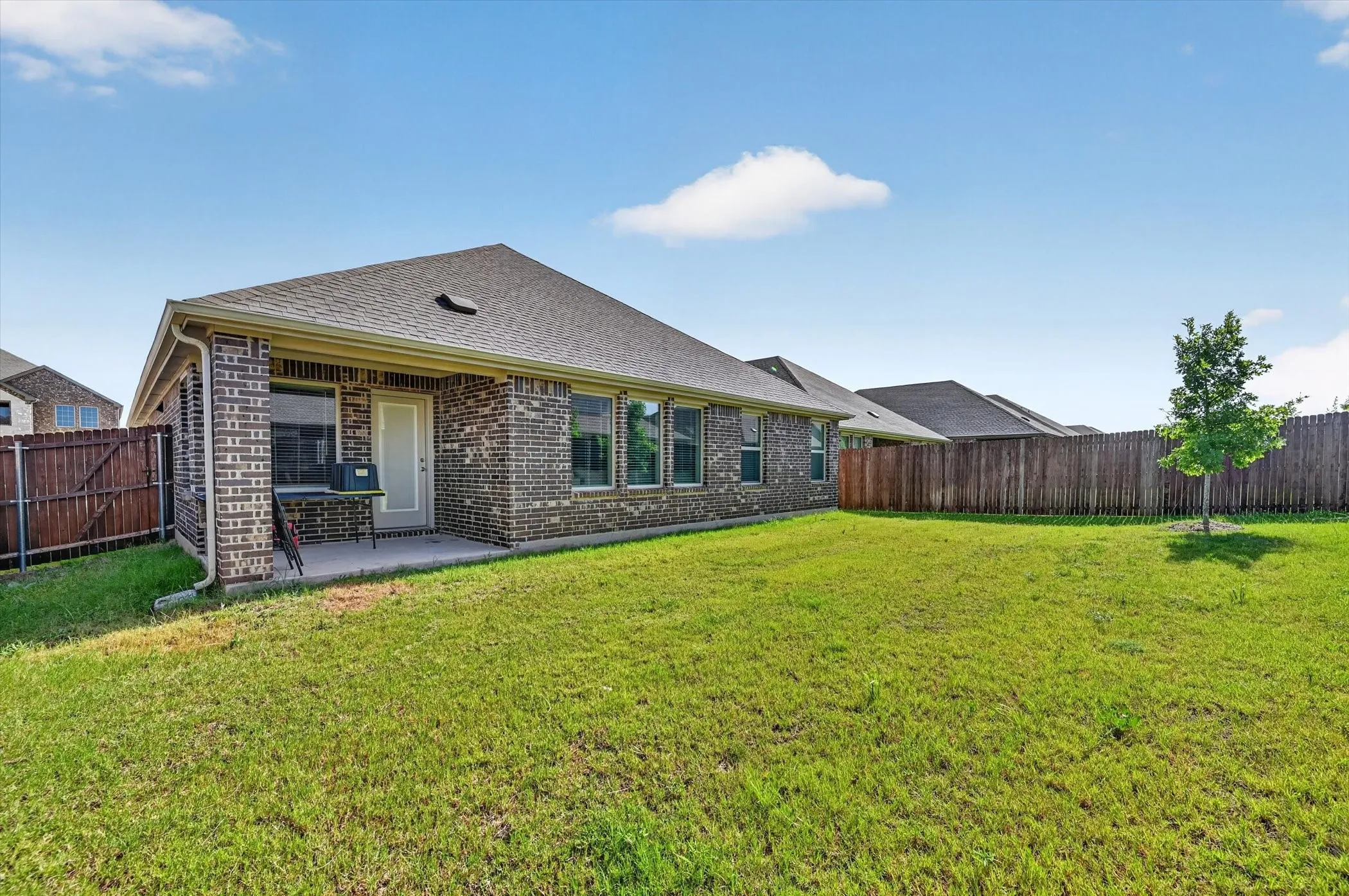 Single Family Residence For Rent in Denton County , 10121 High Grade Drive, Aubrey, Texas 76227, 4 Bedroom, 2 Bathroom, 2 Garage spaces, 2,036 Sqft, built in 2024, mls#21315396, Real Estate Agent in Aubrey, Homes For Rent in Denton county, Homes For Rent in Aubrey, Realtor in Aubrey Texas, Real Estate Brokerage Independent Realty Texas, Luminita Cordes Realtor