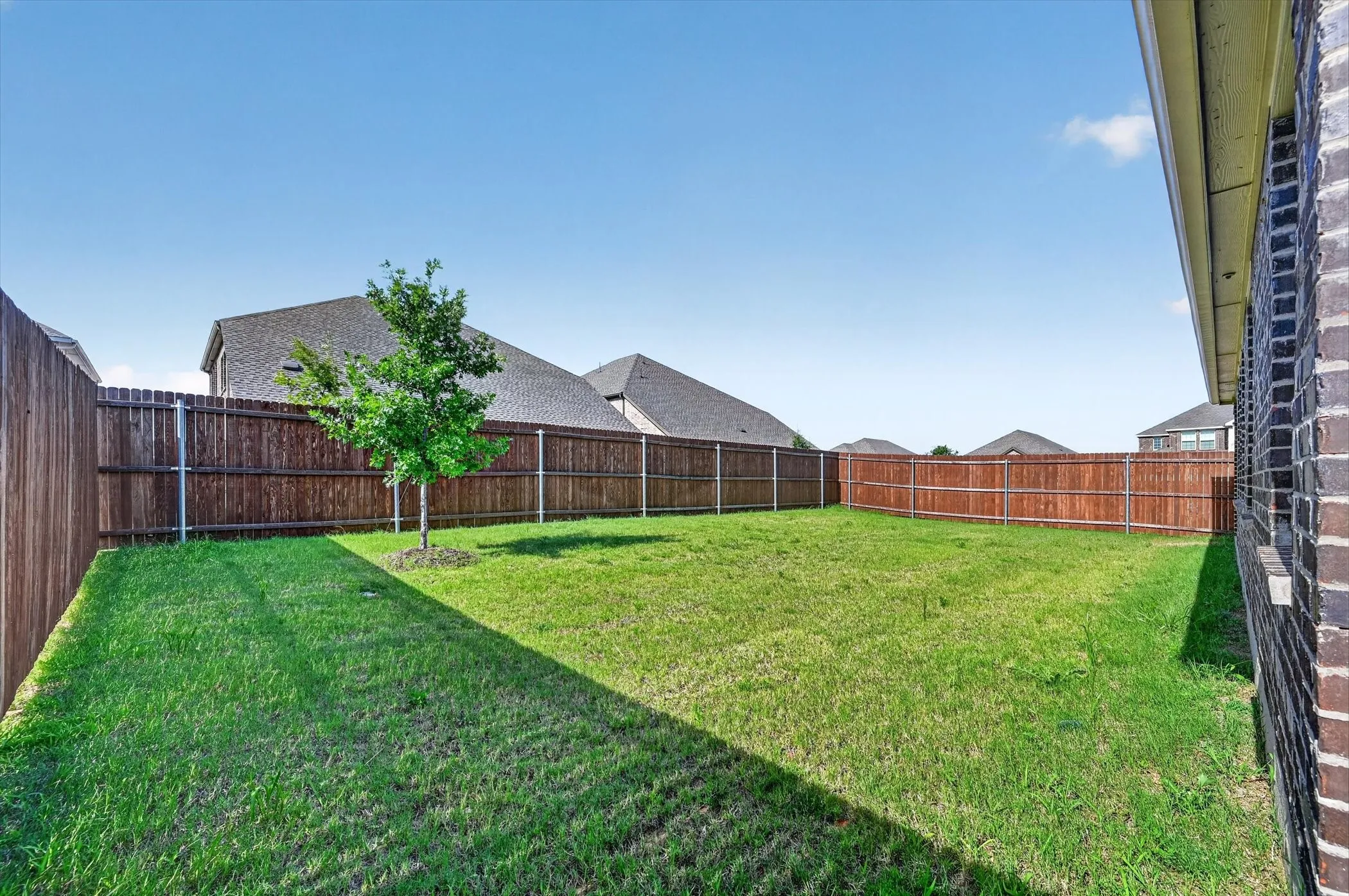 Single Family Residence For Rent in Denton County , 10121 High Grade Drive, Aubrey, Texas 76227, 4 Bedroom, 2 Bathroom, 2 Garage spaces, 2,036 Sqft, built in 2024, mls#21315396, Real Estate Agent in Aubrey, Homes For Rent in Denton county, Homes For Rent in Aubrey, Realtor in Aubrey Texas, Real Estate Brokerage Independent Realty Texas, Luminita Cordes Realtor