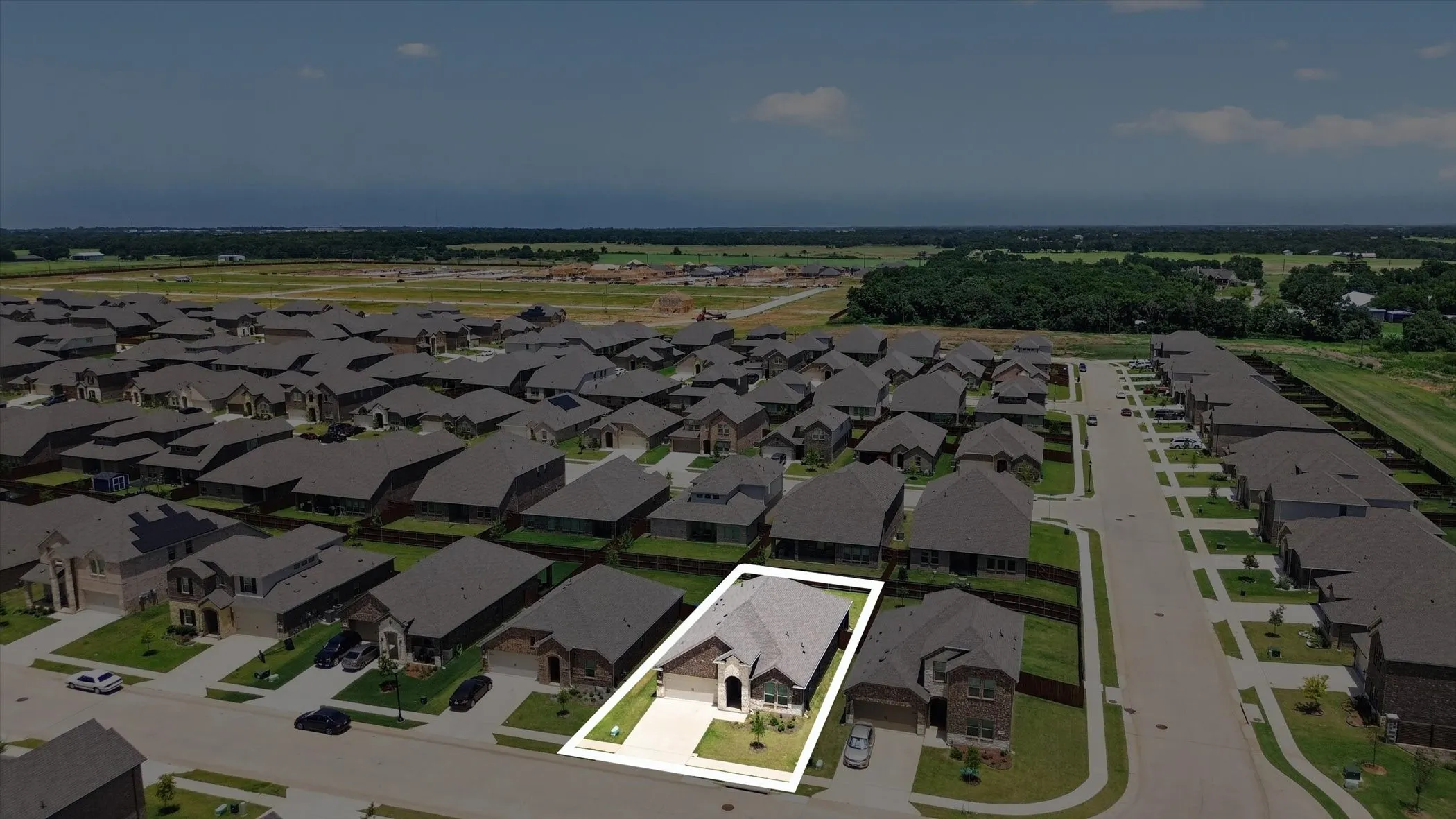 Single Family Residence For Rent in Denton County , 10121 High Grade Drive, Aubrey, Texas 76227, 4 Bedroom, 2 Bathroom, 2 Garage spaces, 2,036 Sqft, built in 2024, mls#21315396, Real Estate Agent in Aubrey, Homes For Rent in Denton county, Homes For Rent in Aubrey, Realtor in Aubrey Texas, Real Estate Brokerage Independent Realty Texas, Luminita Cordes Realtor