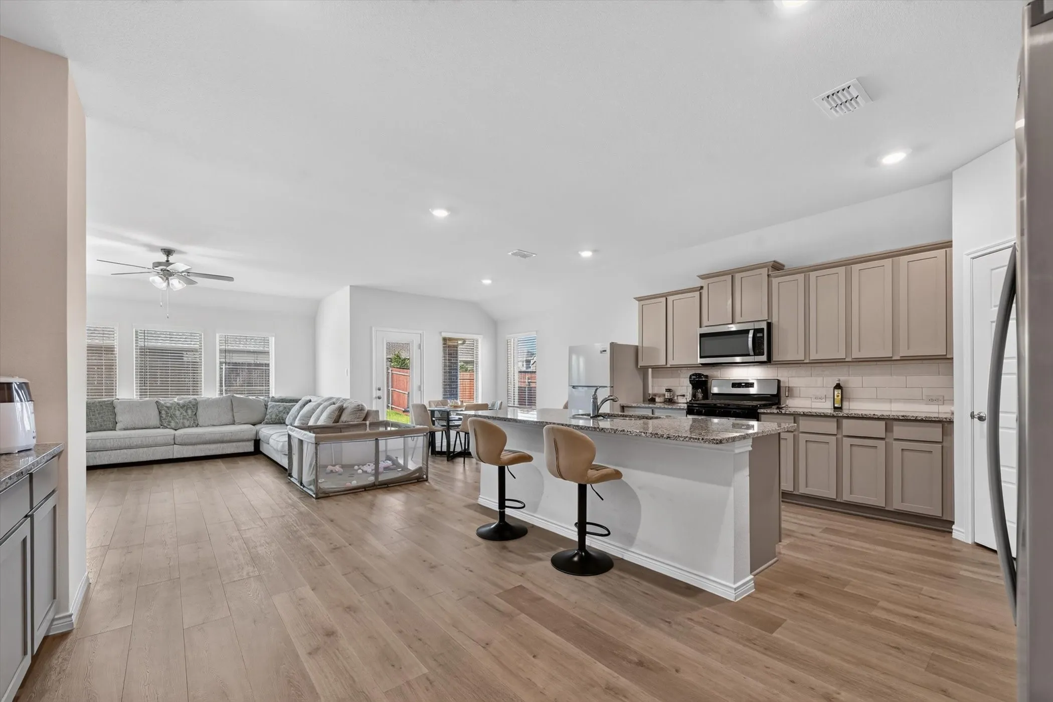 Single Family Residence For Rent in Denton County , 10121 High Grade Drive, Aubrey, Texas 76227, 4 Bedroom, 2 Bathroom, 2 Garage spaces, 2,036 Sqft, built in 2024, mls#21315396, Real Estate Agent in Aubrey, Homes For Rent in Denton county, Homes For Rent in Aubrey, Realtor in Aubrey Texas, Real Estate Brokerage Independent Realty Texas, Luminita Cordes Realtor