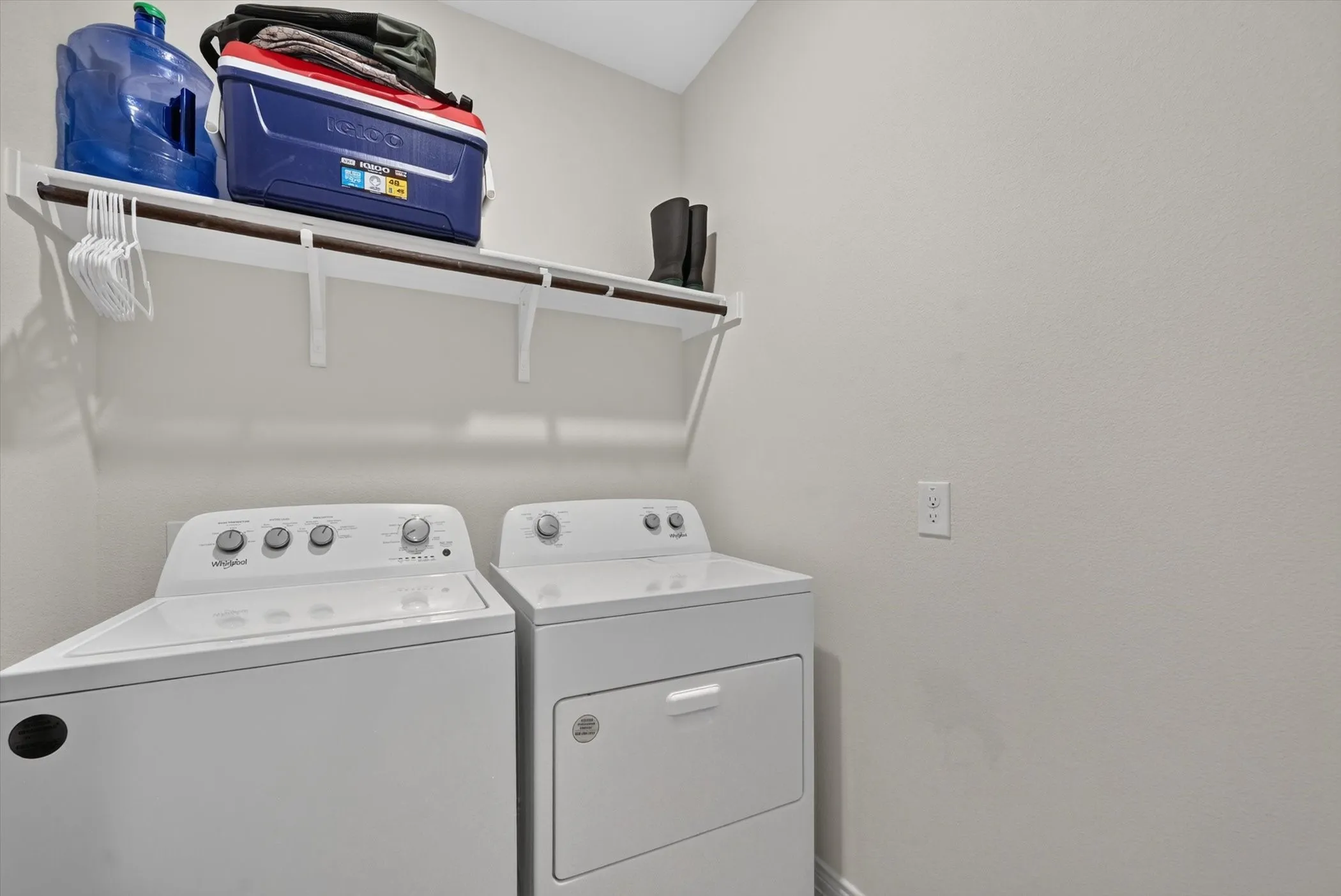 Single Family Residence For Rent in Denton County , 10121 High Grade Drive, Aubrey, Texas 76227, 4 Bedroom, 2 Bathroom, 2 Garage spaces, 2,036 Sqft, built in 2024, mls#21315396, Real Estate Agent in Aubrey, Homes For Rent in Denton county, Homes For Rent in Aubrey, Realtor in Aubrey Texas, Real Estate Brokerage Independent Realty Texas, Luminita Cordes Realtor