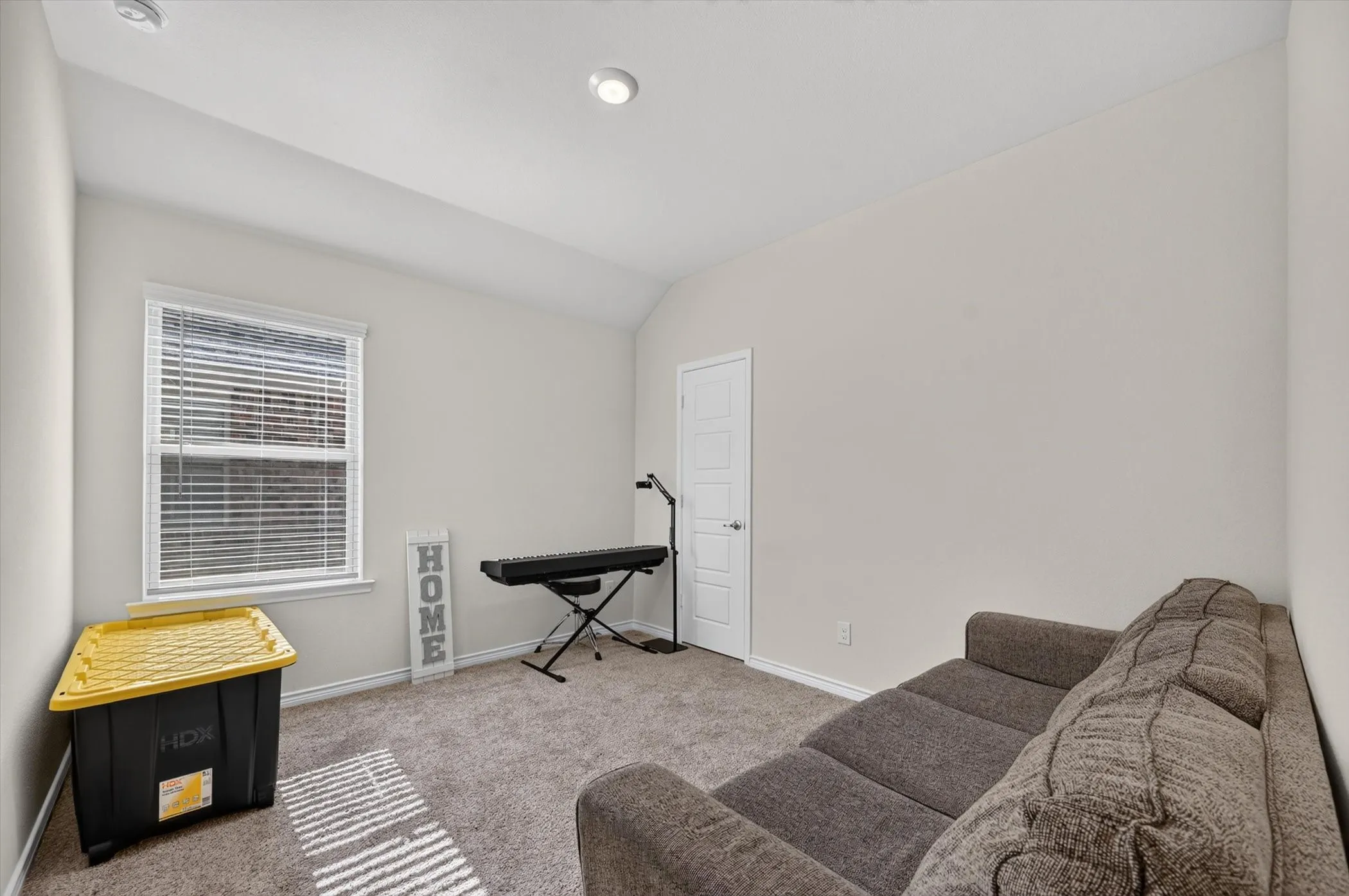Single Family Residence For Rent in Denton County , 10121 High Grade Drive, Aubrey, Texas 76227, 4 Bedroom, 2 Bathroom, 2 Garage spaces, 2,036 Sqft, built in 2024, mls#21315396, Real Estate Agent in Aubrey, Homes For Rent in Denton county, Homes For Rent in Aubrey, Realtor in Aubrey Texas, Real Estate Brokerage Independent Realty Texas, Luminita Cordes Realtor