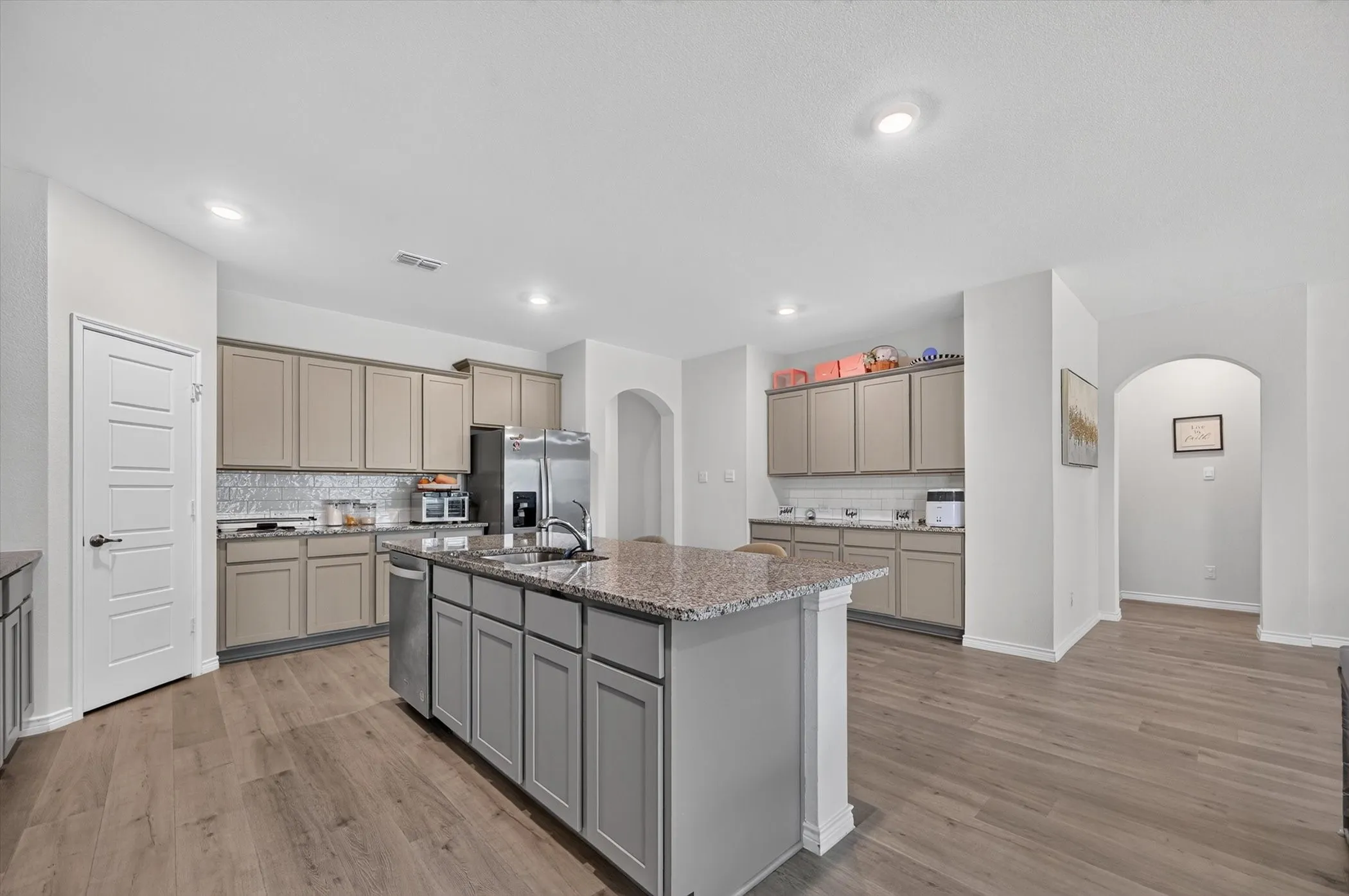 Single Family Residence For Rent in Denton County , 10121 High Grade Drive, Aubrey, Texas 76227, 4 Bedroom, 2 Bathroom, 2 Garage spaces, 2,036 Sqft, built in 2024, mls#21315396, Real Estate Agent in Aubrey, Homes For Rent in Denton county, Homes For Rent in Aubrey, Realtor in Aubrey Texas, Real Estate Brokerage Independent Realty Texas, Luminita Cordes Realtor