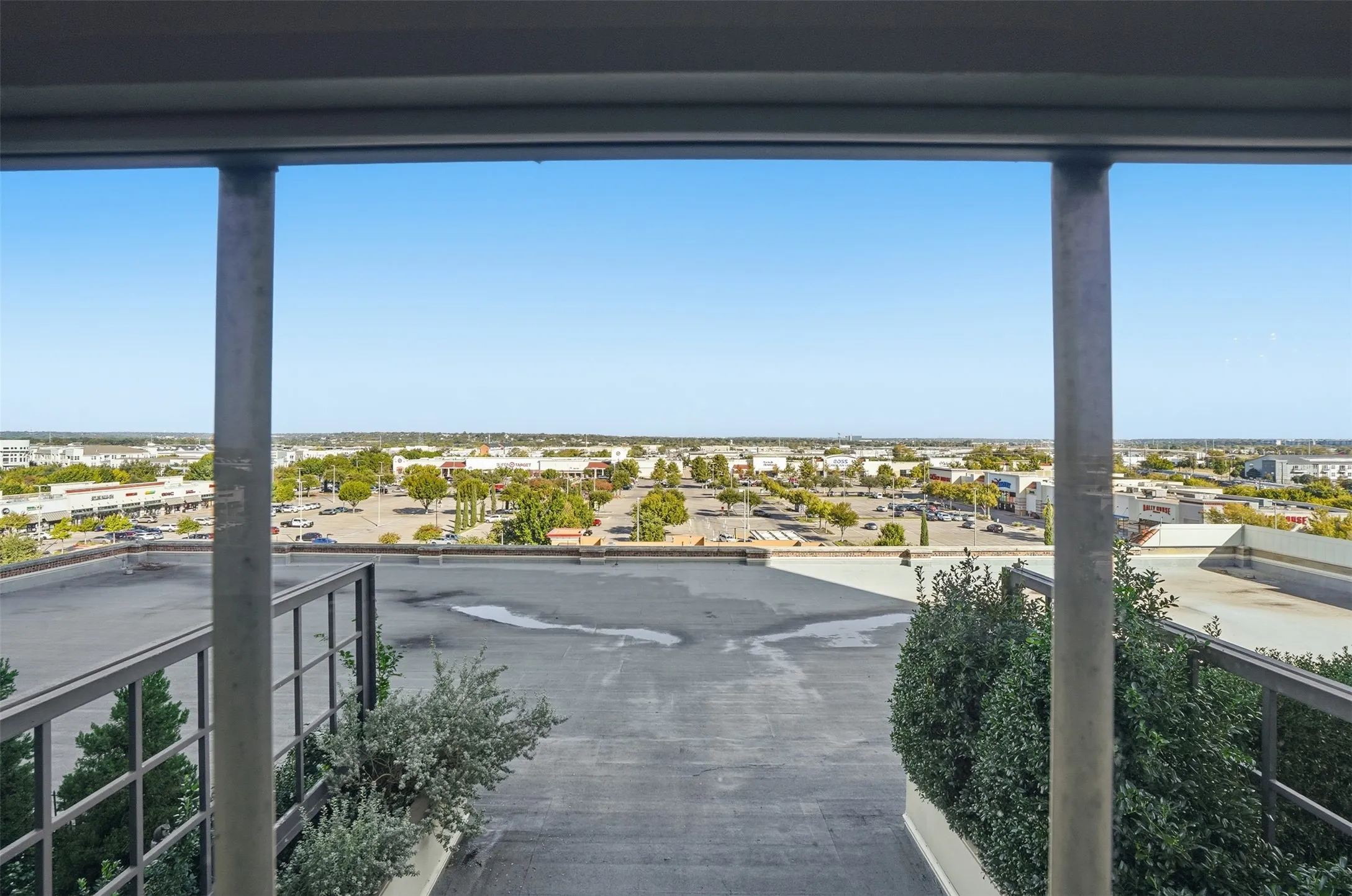 Condominium For Sale in Tarrant County , 2600 W 7th Street 2508, Fort Worth, Texas 76107, 2 Bedroom, 3 Bathroom, 2 Garage spaces, 1,654 Sqft, built in 1928, mls#21320351, Real Estate Agent in Fort Worth, Homes For Sale in Tarrant county, Homes For Sale in Fort Worth, Realtor in Fort Worth Texas, Real Estate Brokerage Independent Realty Texas, Luminita Cordes Realtor