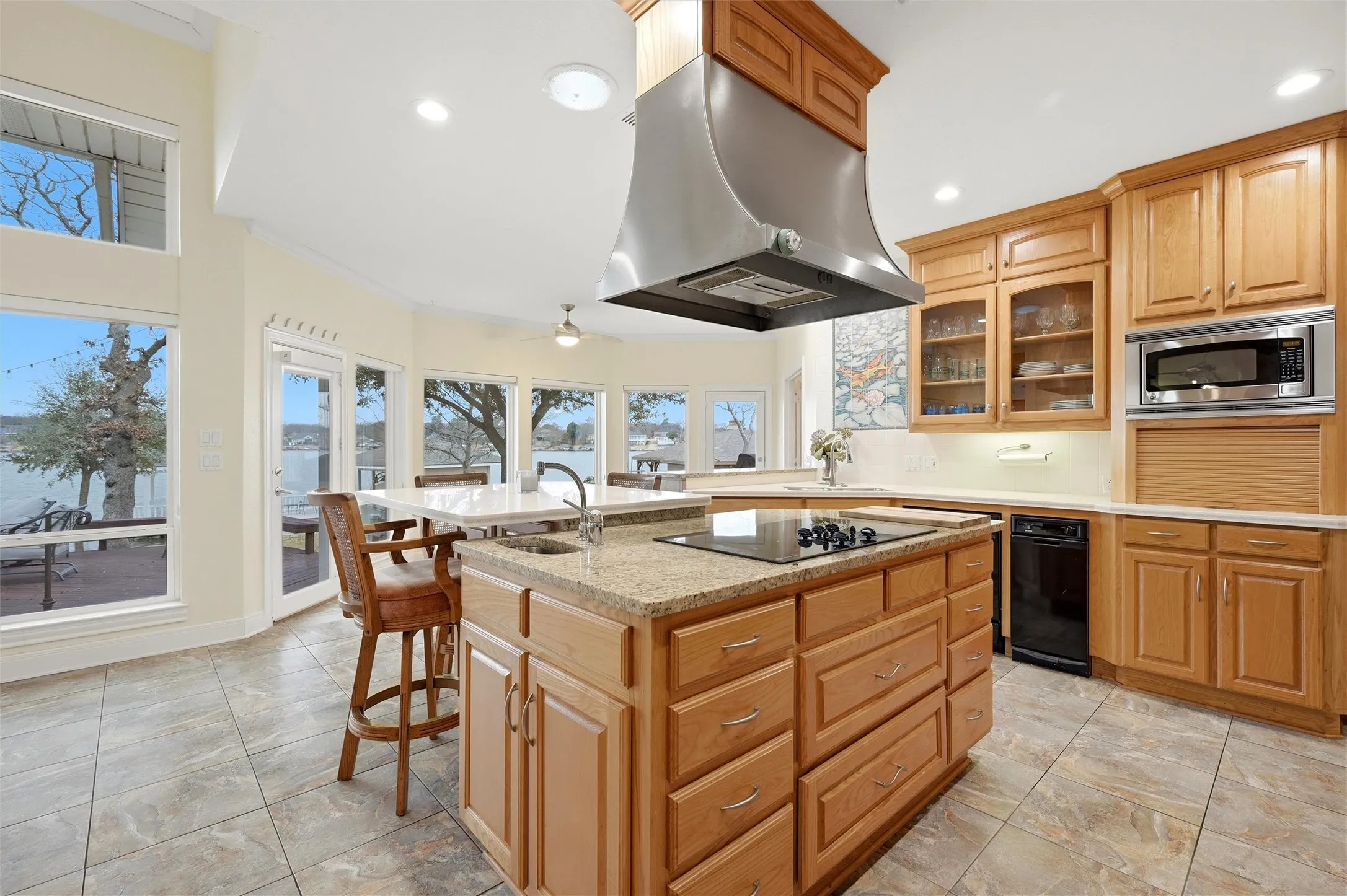 Single Family Residence For Sale in Cooke County , 143 Blackfoot Trail, Lake Kiowa, Texas 76240, 5 Bedroom, 6 Bathroom, 3 Garage spaces, 4,191 Sqft, built in 1999, mls#21320213, Real Estate Agent in Lake Kiowa, Homes For Sale in Cooke county, Homes For Sale in Lake Kiowa, Realtor in Lake Kiowa Texas, Real Estate Brokerage Independent Realty Texas, Luminita Cordes Realtor