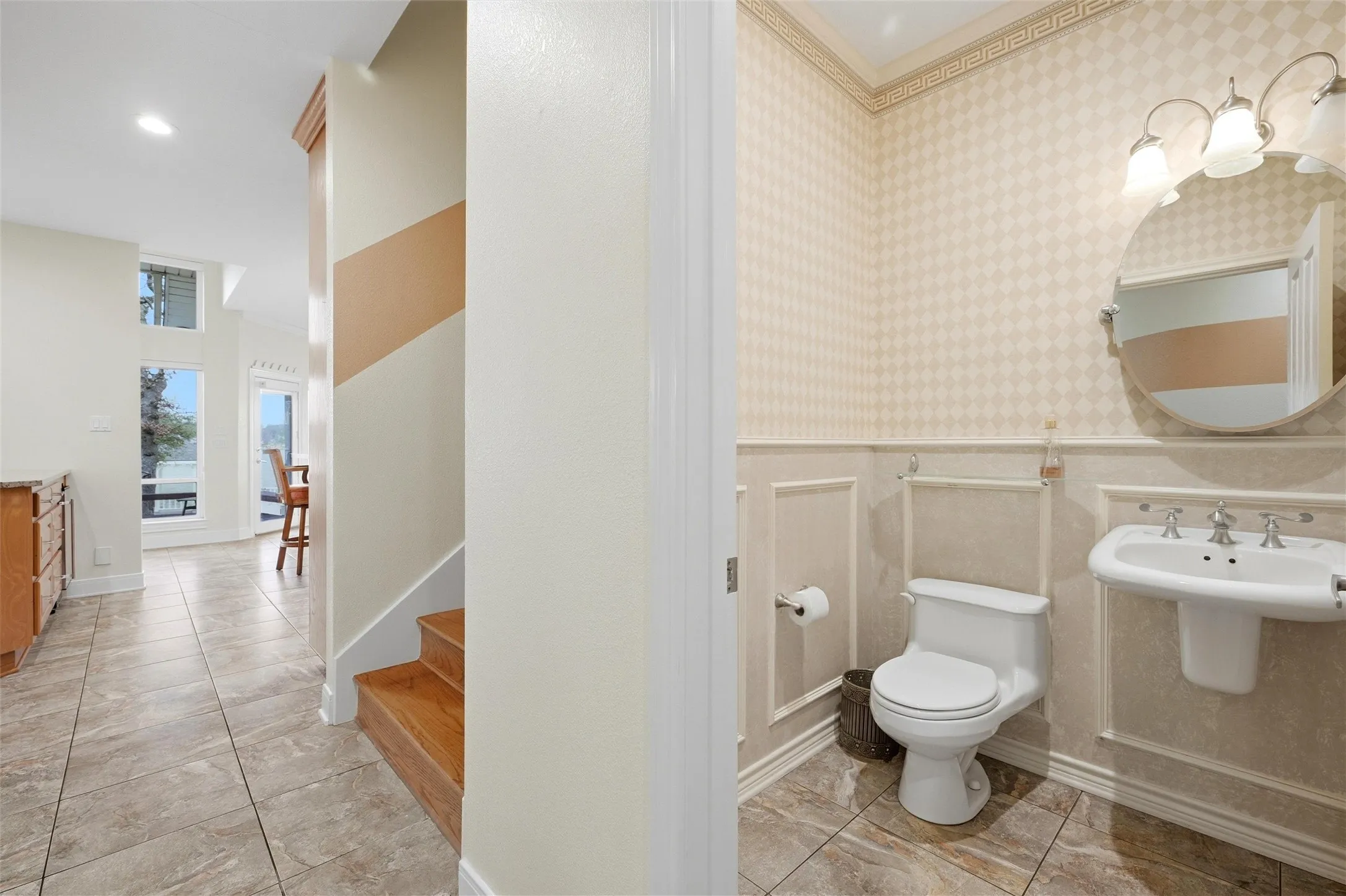 Single Family Residence For Sale in Cooke County , 143 Blackfoot Trail, Lake Kiowa, Texas 76240, 5 Bedroom, 6 Bathroom, 3 Garage spaces, 4,191 Sqft, built in 1999, mls#21320213, Real Estate Agent in Lake Kiowa, Homes For Sale in Cooke county, Homes For Sale in Lake Kiowa, Realtor in Lake Kiowa Texas, Real Estate Brokerage Independent Realty Texas, Luminita Cordes Realtor
