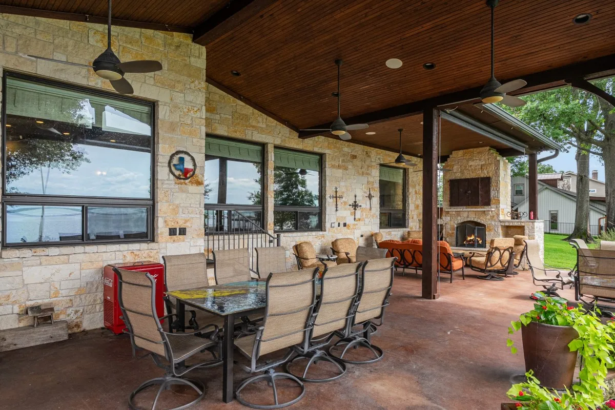 Single Family Residence For Sale in Henderson County , 172 Enchanted Drive, Enchanted Oaks, Texas 75156, 6 Bedrooms, 8 Bathrooms, 2 Garage spaces, 4,200 Sqft, built in 2013, Price $2,890,000, mls#21320365, Real Estate Agent in Enchanted Oaks, Homes For Sale in Henderson county, Homes For Sale in Enchanted Oaks, Realtor in Enchanted Oaks Texas, Real Estate Brokerage Independent Realty Texas, Luminita Cordes Realtor