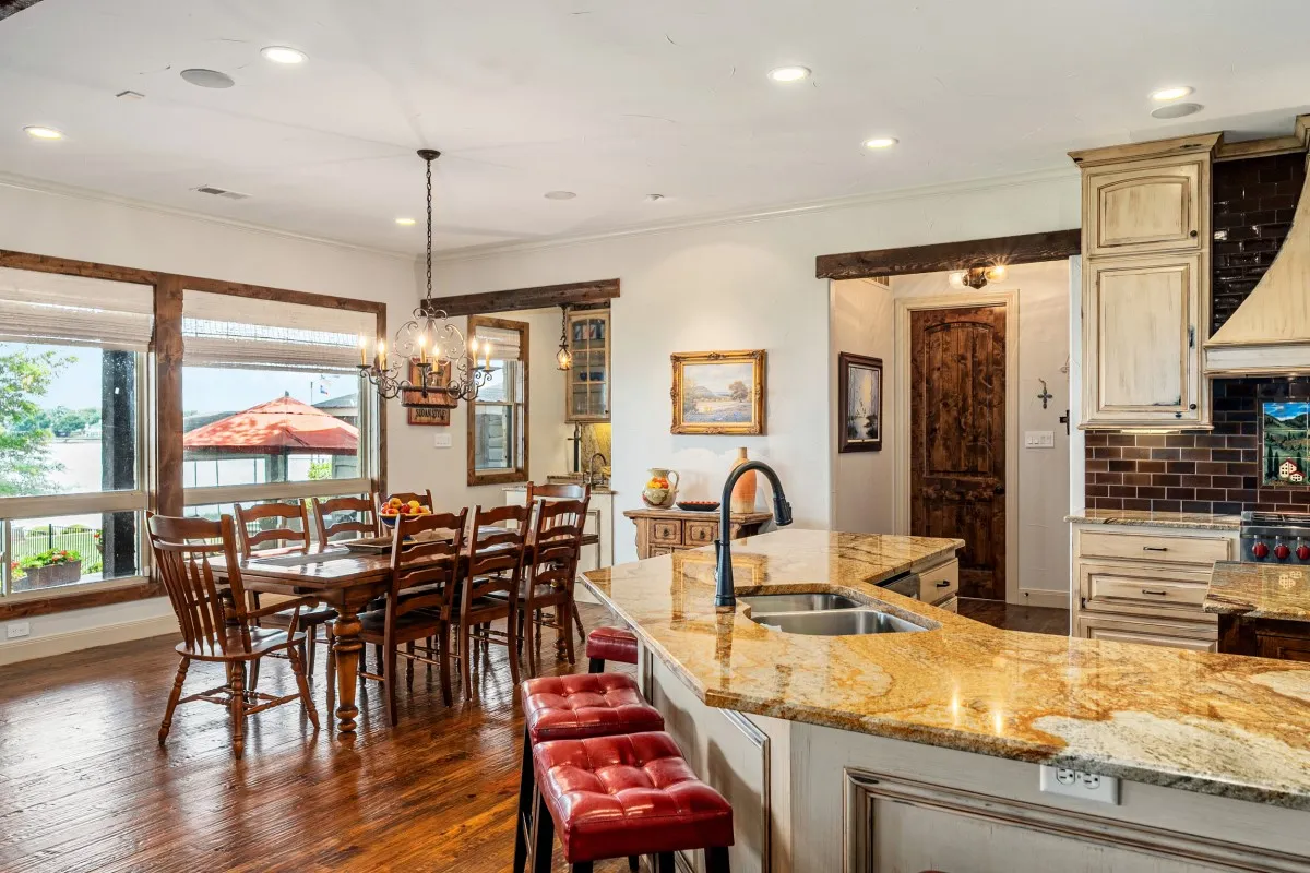 Single Family Residence For Sale in Henderson County , 172 Enchanted Drive, Enchanted Oaks, Texas 75156, 6 Bedrooms, 8 Bathrooms, 2 Garage spaces, 4,200 Sqft, built in 2013, Price $2,890,000, mls#21320365, Real Estate Agent in Enchanted Oaks, Homes For Sale in Henderson county, Homes For Sale in Enchanted Oaks, Realtor in Enchanted Oaks Texas, Real Estate Brokerage Independent Realty Texas, Luminita Cordes Realtor