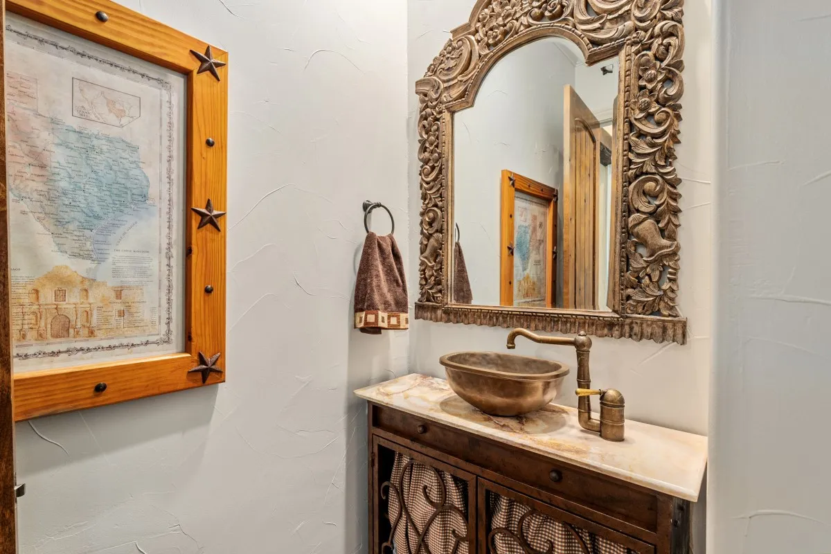 Single Family Residence For Sale in Henderson County , 172 Enchanted Drive, Enchanted Oaks, Texas 75156, 6 Bedrooms, 8 Bathrooms, 2 Garage spaces, 4,200 Sqft, built in 2013, Price $2,890,000, mls#21320365, Real Estate Agent in Enchanted Oaks, Homes For Sale in Henderson county, Homes For Sale in Enchanted Oaks, Realtor in Enchanted Oaks Texas, Real Estate Brokerage Independent Realty Texas, Luminita Cordes Realtor