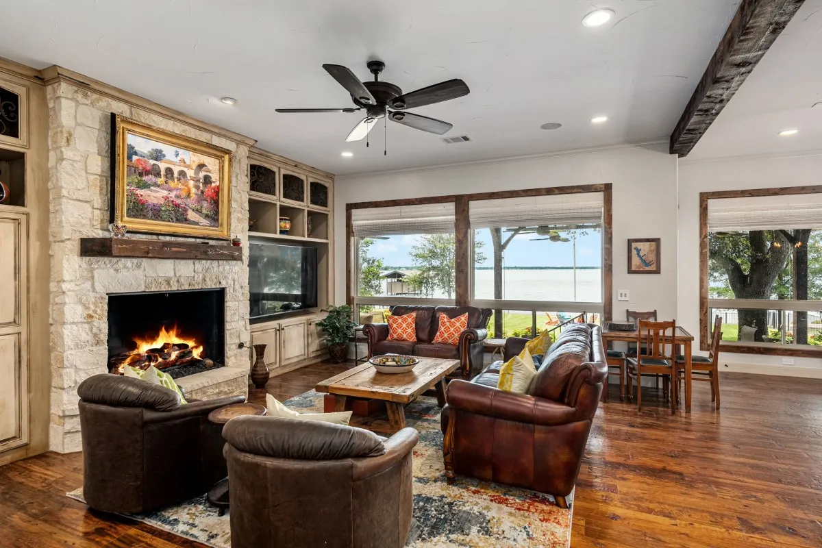 Single Family Residence For Sale in Henderson County , 172 Enchanted Drive, Enchanted Oaks, Texas 75156, 6 Bedrooms, 8 Bathrooms, 2 Garage spaces, 4,200 Sqft, built in 2013, Price $2,890,000, mls#21320365, Real Estate Agent in Enchanted Oaks, Homes For Sale in Henderson county, Homes For Sale in Enchanted Oaks, Realtor in Enchanted Oaks Texas, Real Estate Brokerage Independent Realty Texas, Luminita Cordes Realtor