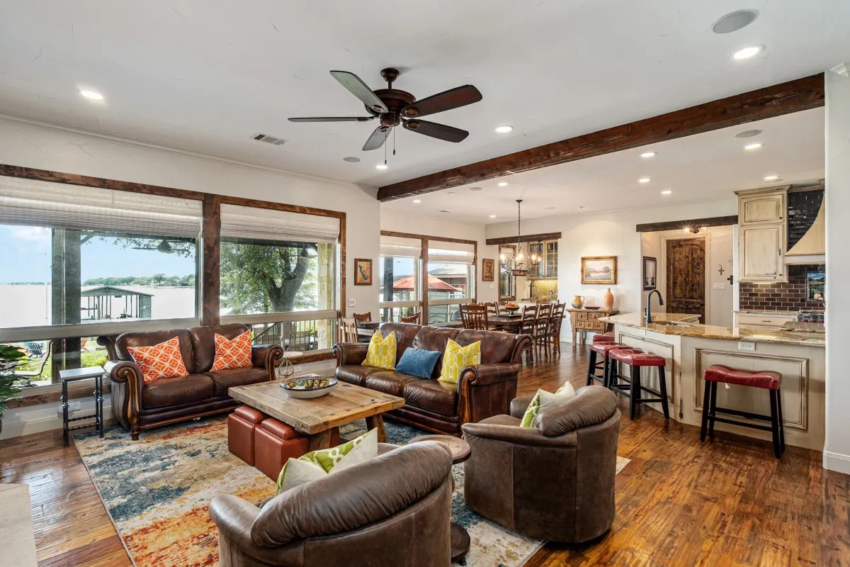 Single Family Residence For Sale in Henderson County , 172 Enchanted Drive, Enchanted Oaks, Texas 75156, 6 Bedrooms, 8 Bathrooms, 2 Garage spaces, 4,200 Sqft, built in 2013, Price $2,890,000, mls#21320365, Real Estate Agent in Enchanted Oaks, Homes For Sale in Henderson county, Homes For Sale in Enchanted Oaks, Realtor in Enchanted Oaks Texas, Real Estate Brokerage Independent Realty Texas, Luminita Cordes Realtor