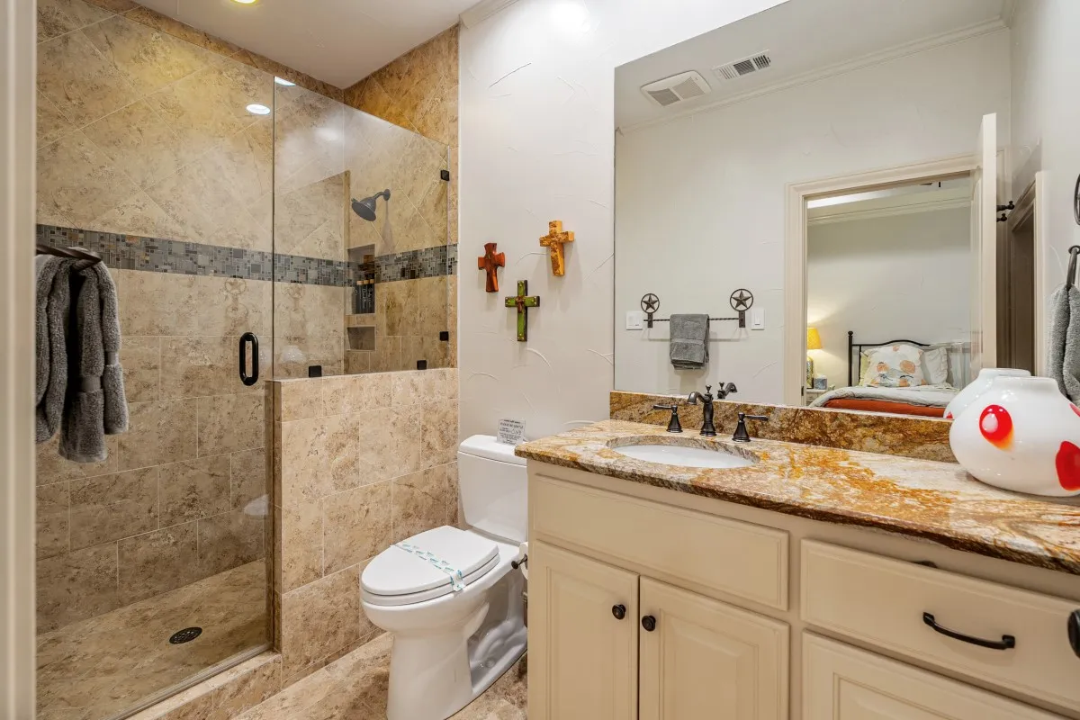 Single Family Residence For Sale in Henderson County , 172 Enchanted Drive, Enchanted Oaks, Texas 75156, 6 Bedrooms, 8 Bathrooms, 2 Garage spaces, 4,200 Sqft, built in 2013, Price $2,890,000, mls#21320365, Real Estate Agent in Enchanted Oaks, Homes For Sale in Henderson county, Homes For Sale in Enchanted Oaks, Realtor in Enchanted Oaks Texas, Real Estate Brokerage Independent Realty Texas, Luminita Cordes Realtor