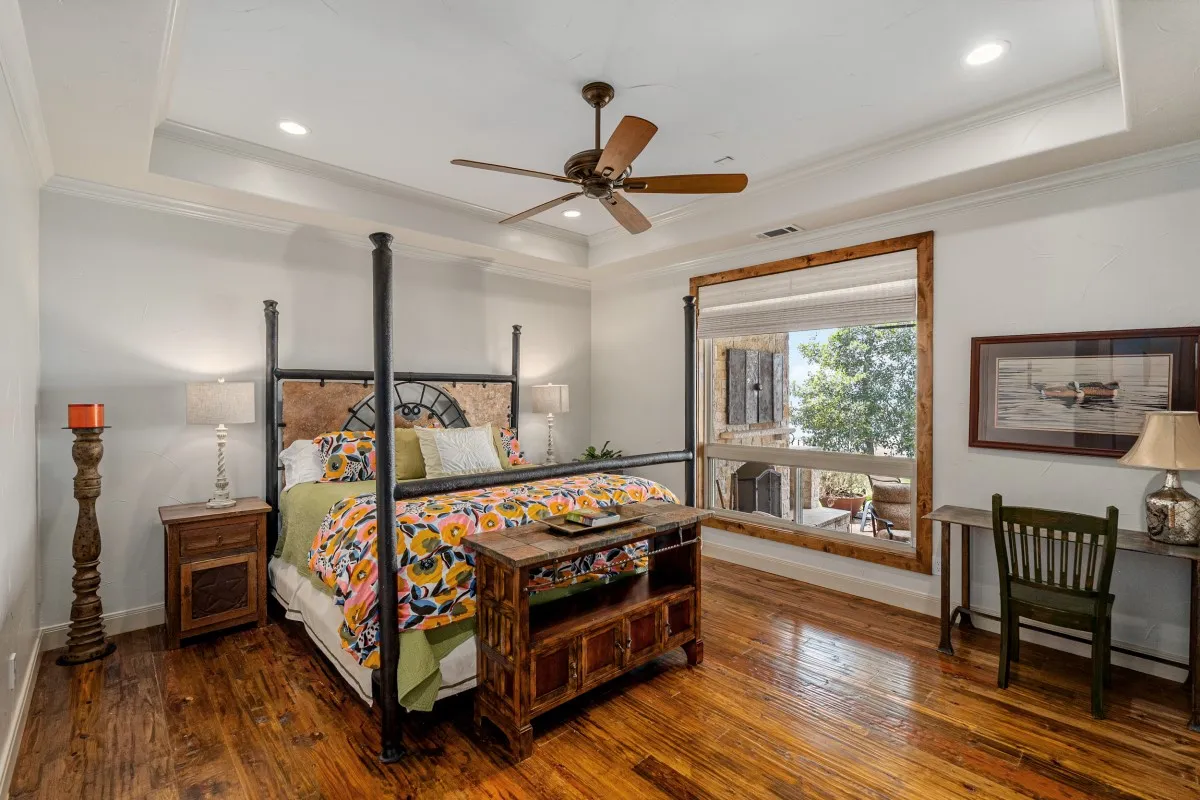 Single Family Residence For Sale in Henderson County , 172 Enchanted Drive, Enchanted Oaks, Texas 75156, 6 Bedrooms, 8 Bathrooms, 2 Garage spaces, 4,200 Sqft, built in 2013, Price $2,890,000, mls#21320365, Real Estate Agent in Enchanted Oaks, Homes For Sale in Henderson county, Homes For Sale in Enchanted Oaks, Realtor in Enchanted Oaks Texas, Real Estate Brokerage Independent Realty Texas, Luminita Cordes Realtor