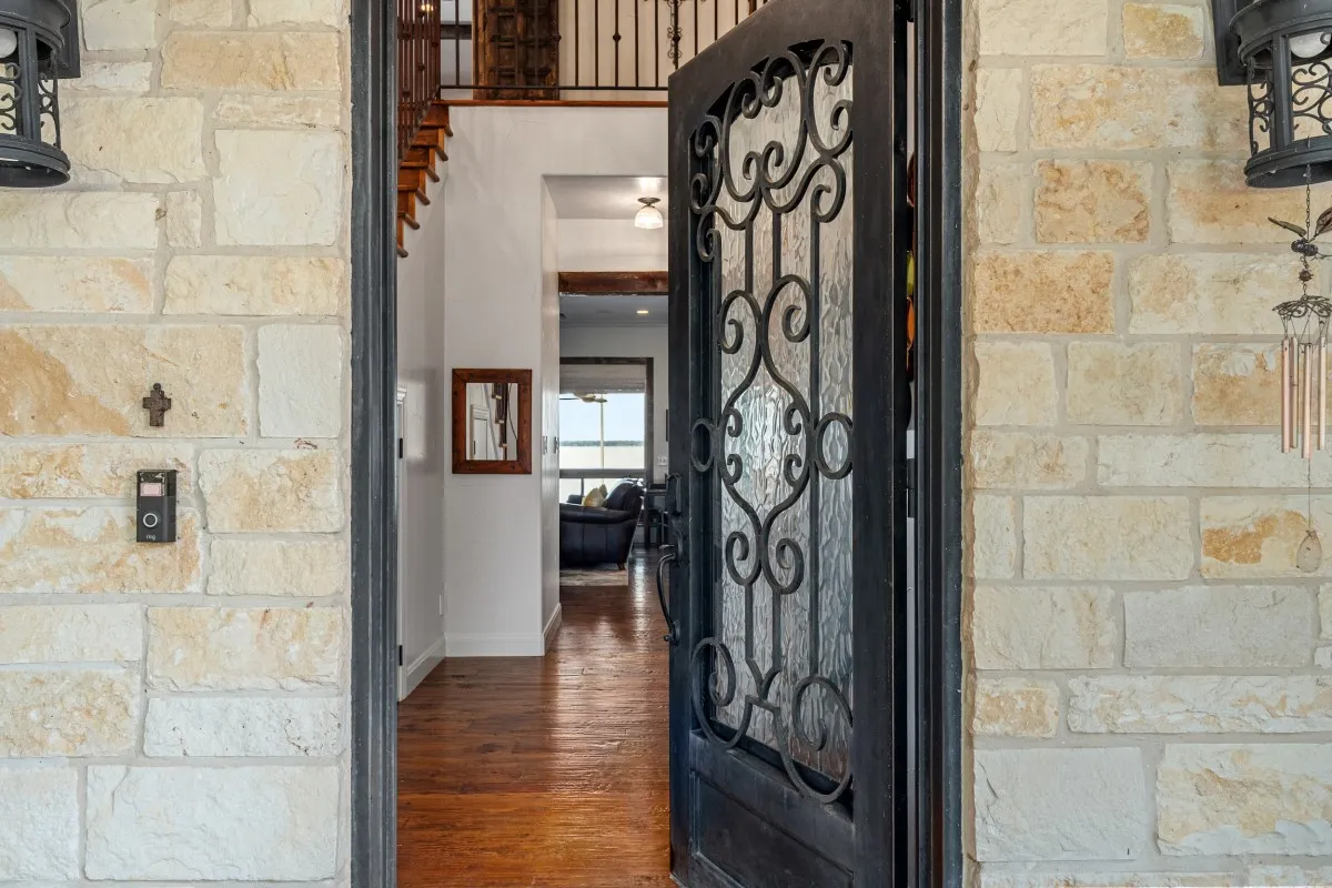 Single Family Residence For Sale in Henderson County , 172 Enchanted Drive, Enchanted Oaks, Texas 75156, 6 Bedrooms, 8 Bathrooms, 2 Garage spaces, 4,200 Sqft, built in 2013, Price $2,890,000, mls#21320365, Real Estate Agent in Enchanted Oaks, Homes For Sale in Henderson county, Homes For Sale in Enchanted Oaks, Realtor in Enchanted Oaks Texas, Real Estate Brokerage Independent Realty Texas, Luminita Cordes Realtor