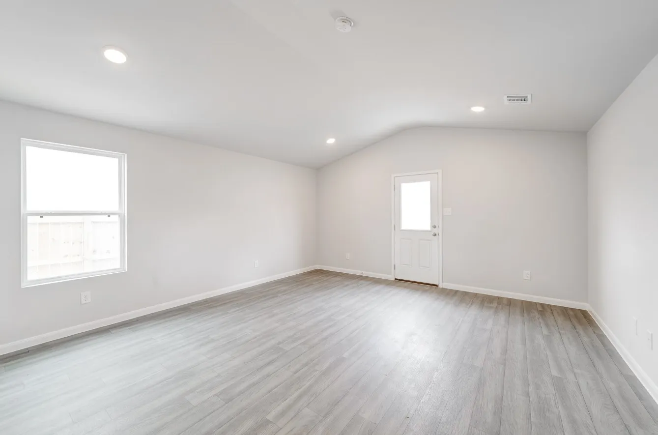 Single Family Residence For Sale in Ellis County , 320 Maxine Court, Milford, Texas 76670, 4 Bedroom, 2 Bathroom, 2 Garage spaces, 1,671 Sqft, built in 2025, mls#21320363, Real Estate Agent in Milford, Homes For Sale in Ellis county, Homes For Sale in Milford, Realtor in Milford Texas, Real Estate Brokerage Independent Realty Texas, Luminita Cordes Realtor