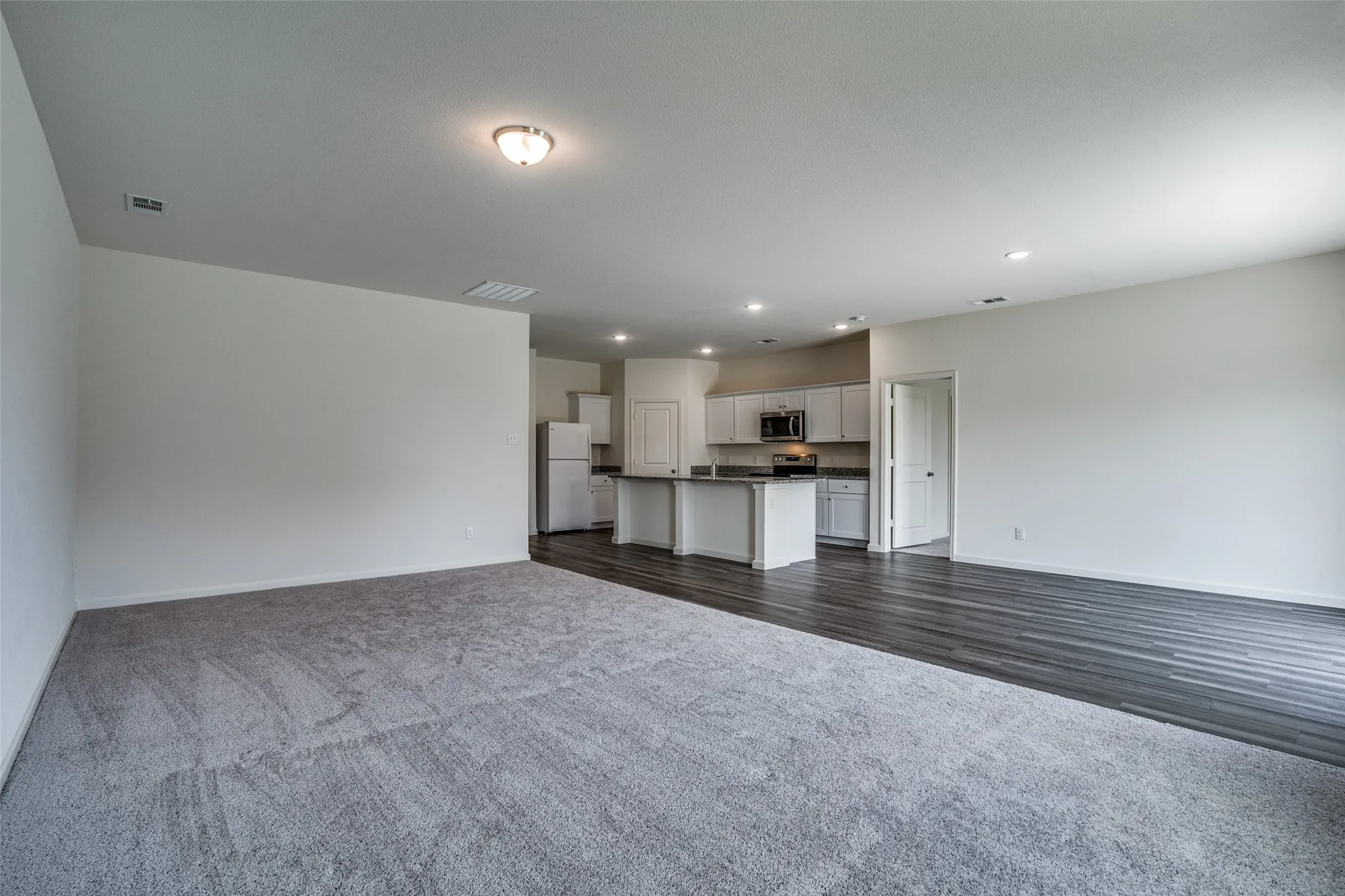 Single Family Residence For Rent in Collin County , 786 Wilshire Drive, Lavon, Texas 75166, 4 Bedroom, 2 Bathroom, 2 Garage spaces, 1,884 Sqft, built in 2021, Price $1,995, mls#21320352, Real Estate Agent in Lavon, Homes For Rent in Collin county, Homes For Rent in Lavon, Realtor in Lavon Texas, Real Estate Brokerage Independent Realty Texas, Luminita Cordes Realtor