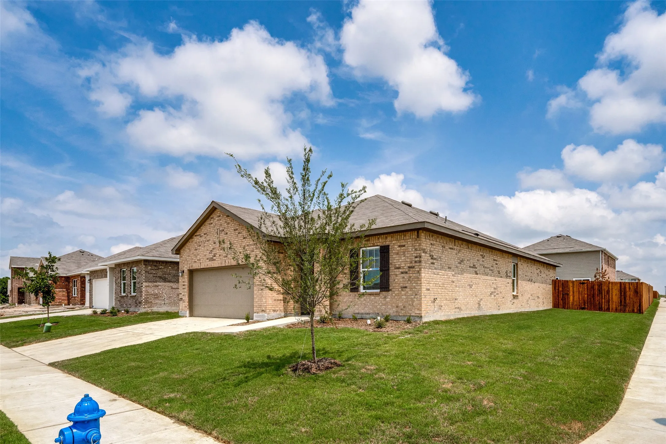 Single Family Residence For Rent in Collin County , 786 Wilshire Drive, Lavon, Texas 75166, 4 Bedroom, 2 Bathroom, 2 Garage spaces, 1,884 Sqft, built in 2021, Price $1,995, mls#21320352, Real Estate Agent in Lavon, Homes For Rent in Collin county, Homes For Rent in Lavon, Realtor in Lavon Texas, Real Estate Brokerage Independent Realty Texas, Luminita Cordes Realtor