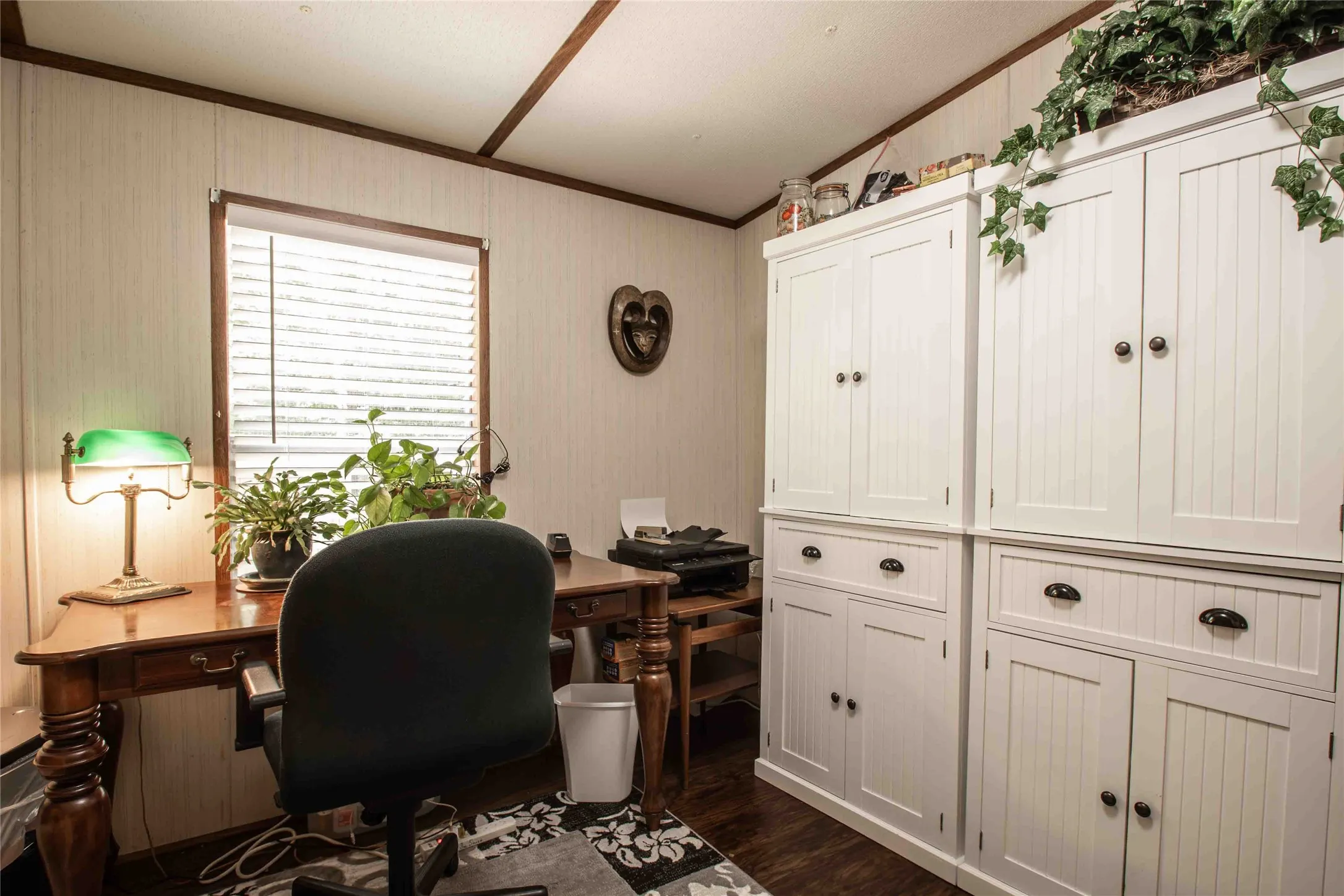 9x10 bedroom used as office