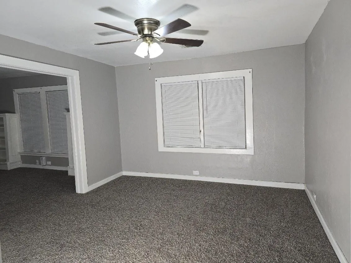 Single Family Residence For Sale in Taylor County , 2218 State Street, Abilene, Texas 79603, 2 Bedroom, 1 Bathroom, 1 Garage spaces, 1,120 Sqft, built in 1925, mls#21310856, Real Estate Agent in Abilene, Homes For Sale in Taylor county, Homes For Sale in Abilene, Realtor in Abilene Texas, Real Estate Brokerage Independent Realty Texas, Luminita Cordes Realtor