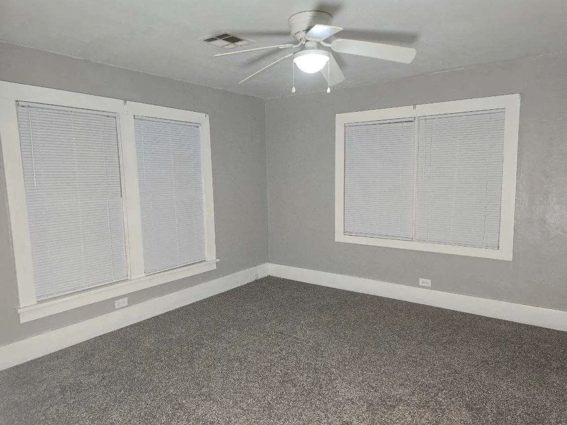 Single Family Residence For Sale in Taylor County , 2218 State Street, Abilene, Texas 79603, 2 Bedroom, 1 Bathroom, 1 Garage spaces, 1,120 Sqft, built in 1925, mls#21310856, Real Estate Agent in Abilene, Homes For Sale in Taylor county, Homes For Sale in Abilene, Realtor in Abilene Texas, Real Estate Brokerage Independent Realty Texas, Luminita Cordes Realtor