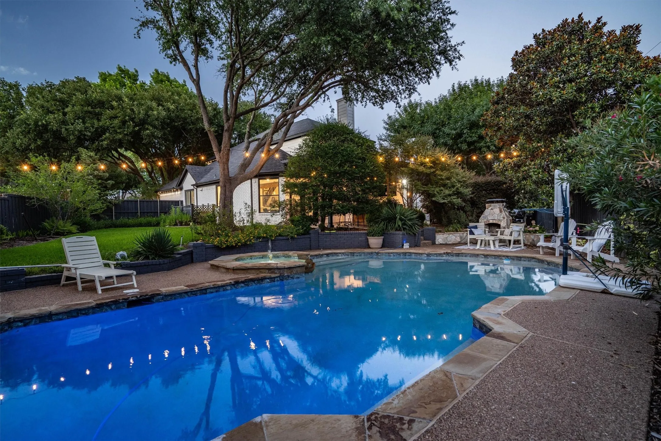 Single Family Residence For Sale in Dallas County , 153 Windham Circle, Coppell, Texas 75019, 4 Bedroom, 4 Bathroom, 2 Garage spaces, 3,592 Sqft, built in 1992, mls#21291393, Real Estate Agent in Coppell, Homes For Sale in Dallas county, Homes For Sale in Coppell, Realtor in Coppell Texas, Real Estate Brokerage Independent Realty Texas, Luminita Cordes Realtor