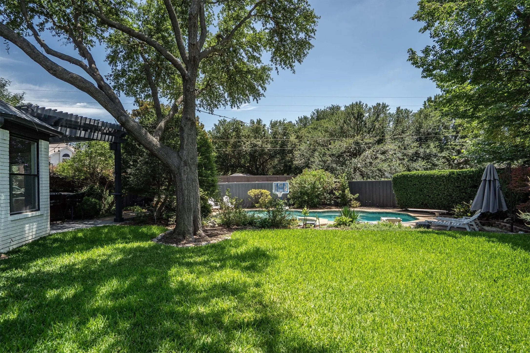 Single Family Residence For Sale in Dallas County , 153 Windham Circle, Coppell, Texas 75019, 4 Bedroom, 4 Bathroom, 2 Garage spaces, 3,592 Sqft, built in 1992, mls#21291393, Real Estate Agent in Coppell, Homes For Sale in Dallas county, Homes For Sale in Coppell, Realtor in Coppell Texas, Real Estate Brokerage Independent Realty Texas, Luminita Cordes Realtor