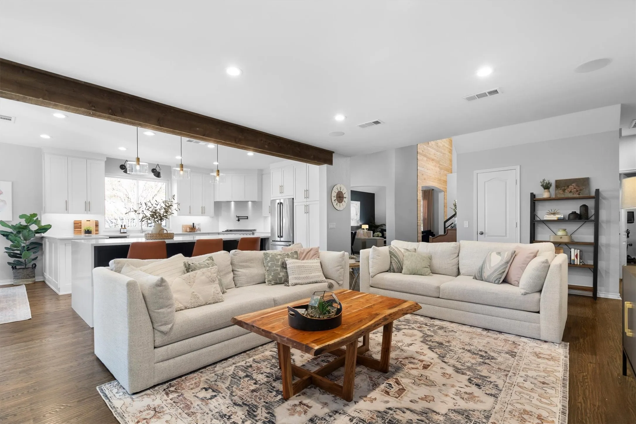 Single Family Residence For Sale in Dallas County , 153 Windham Circle, Coppell, Texas 75019, 4 Bedroom, 4 Bathroom, 2 Garage spaces, 3,592 Sqft, built in 1992, mls#21291393, Real Estate Agent in Coppell, Homes For Sale in Dallas county, Homes For Sale in Coppell, Realtor in Coppell Texas, Real Estate Brokerage Independent Realty Texas, Luminita Cordes Realtor