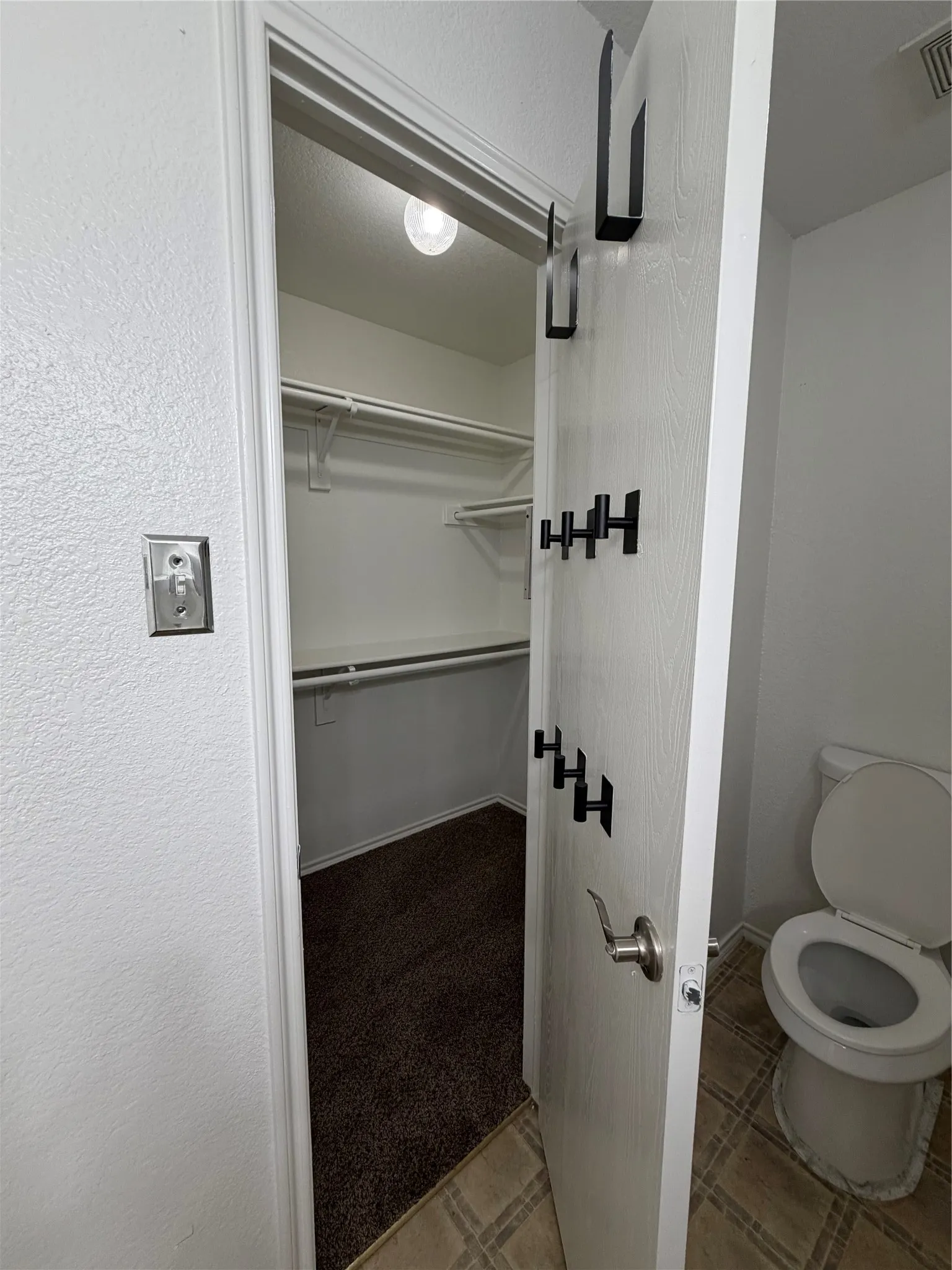 Single Family Residence For Sale in Dallas County , 2648 Carmen Drive, Grand Prairie, Texas 75052, 3 Bedroom, 2 Bathroom, 2 Garage spaces, 1,420 Sqft, built in 2003, mls#21316606, Real Estate Agent in Grand Prairie, Homes For Sale in Dallas county, Homes For Sale in Grand Prairie, Realtor in Grand Prairie Texas, Real Estate Brokerage Independent Realty Texas, Luminita Cordes Realtor