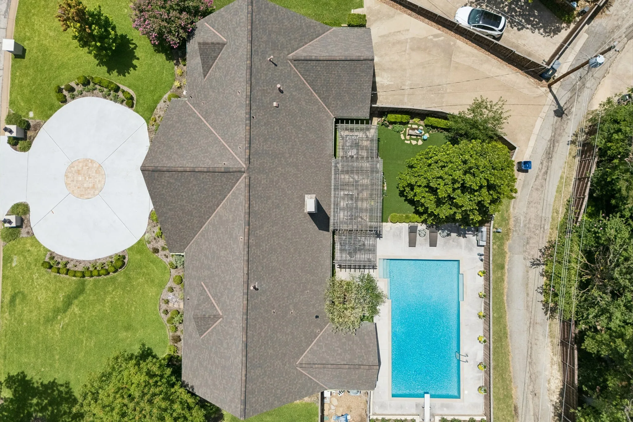 Single Family Residence For Sale in Dallas County , 6829 Midcrest Drive, Dallas, Texas 75254, 6 Bedroom, 6 Bathroom, 2 Garage spaces, 4,228 Sqft, built in 1967, mls#21319015, Real Estate Agent in Dallas, Homes For Sale in Dallas county, Homes For Sale in Dallas, Realtor in Dallas Texas, Real Estate Brokerage Independent Realty Texas, Luminita Cordes Realtor