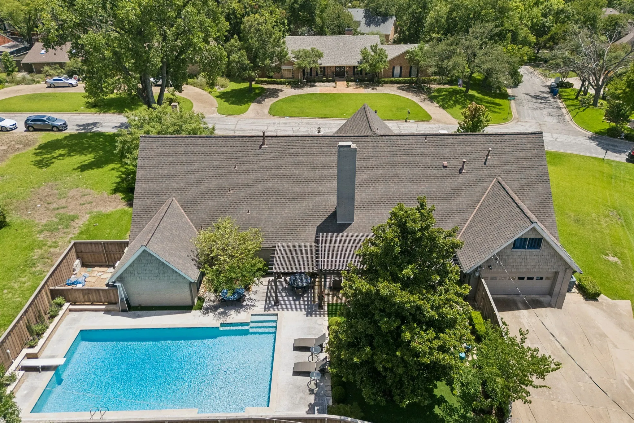 Single Family Residence For Sale in Dallas County , 6829 Midcrest Drive, Dallas, Texas 75254, 6 Bedroom, 6 Bathroom, 2 Garage spaces, 4,228 Sqft, built in 1967, mls#21319015, Real Estate Agent in Dallas, Homes For Sale in Dallas county, Homes For Sale in Dallas, Realtor in Dallas Texas, Real Estate Brokerage Independent Realty Texas, Luminita Cordes Realtor