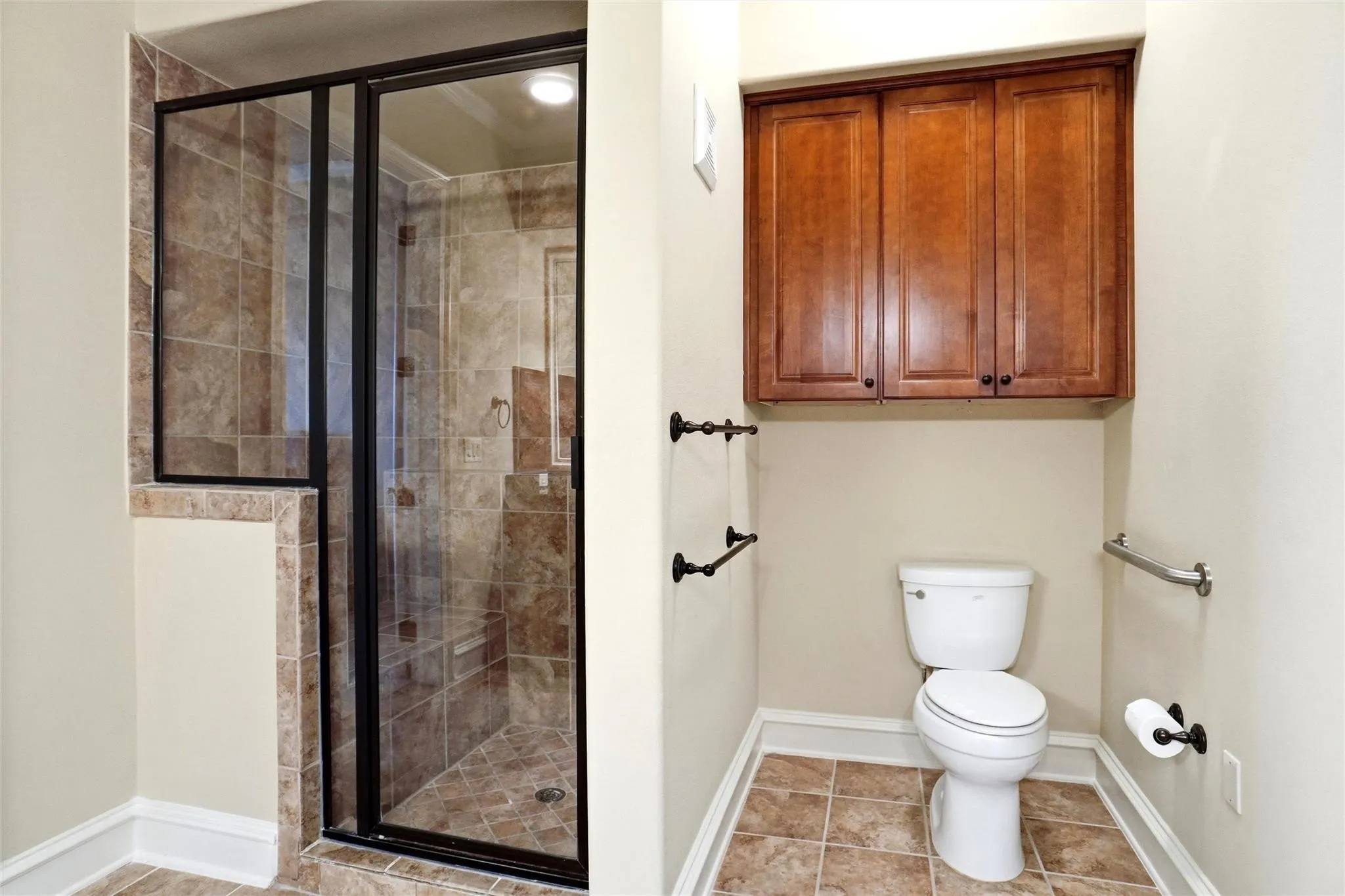Condominium For Sale in Tarrant County , 301 Watermere Drive 414, Southlake, Texas 76092, 2 Bedroom, 3 Bathroom, Garage spaces, 1,572 Sqft, built in 2008, mls#21312465, Real Estate Agent in Southlake, Homes For Sale in Tarrant county, Homes For Sale in Southlake, Realtor in Southlake Texas, Real Estate Brokerage Independent Realty Texas, Luminita Cordes Realtor