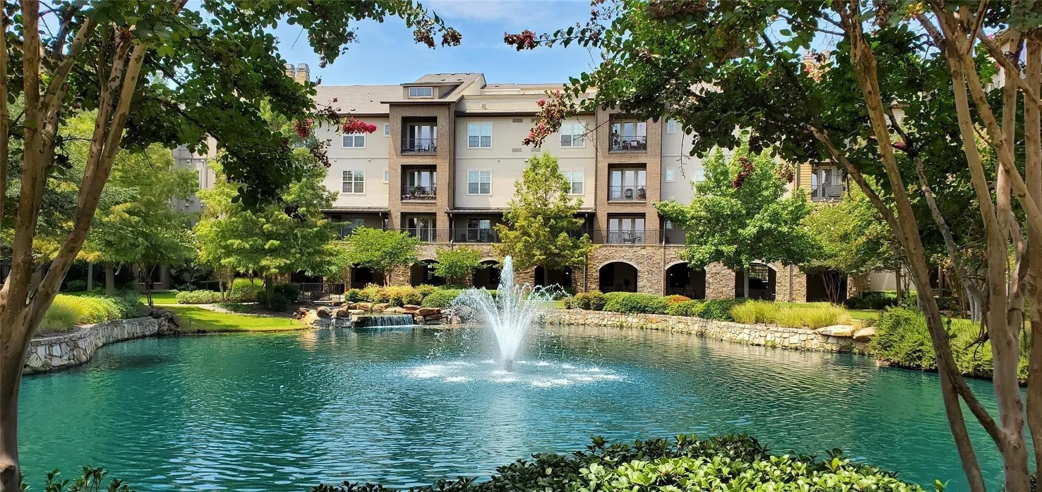Condominium For Sale in Tarrant County , 301 Watermere Drive 414, Southlake, Texas 76092, 2 Bedroom, 3 Bathroom, Garage spaces, 1,572 Sqft, built in 2008, mls#21312465, Real Estate Agent in Southlake, Homes For Sale in Tarrant county, Homes For Sale in Southlake, Realtor in Southlake Texas, Real Estate Brokerage Independent Realty Texas, Luminita Cordes Realtor