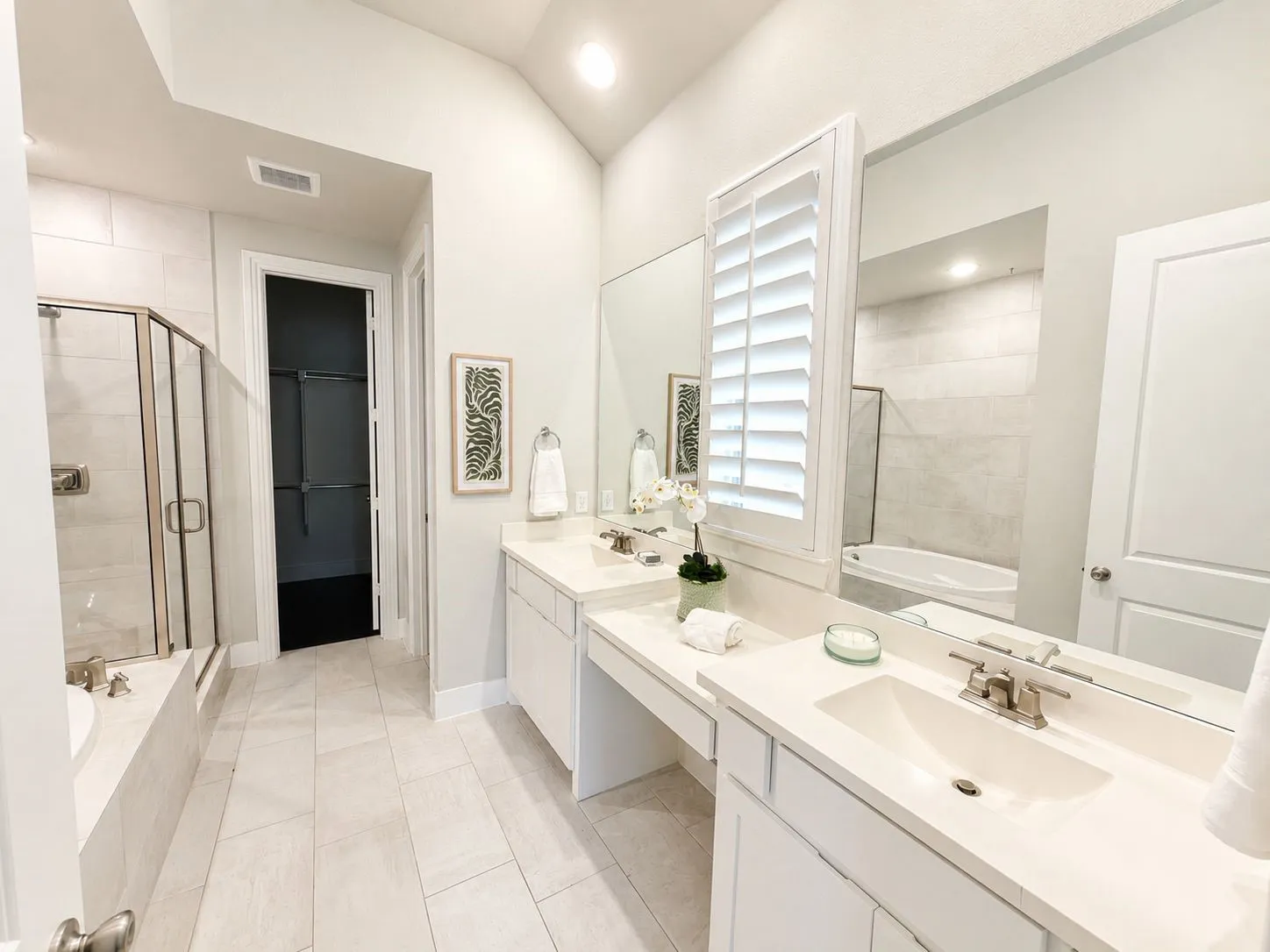 Single Family Residence For Sale in Collin County , 2813 Black Walnut Street, Mc Kinney, Texas 75071, 3 Bedroom, 3 Bathroom, 2 Garage spaces, 2,079 Sqft, built in 2020, mls#21315238, Real Estate Agent in Mc Kinney, Homes For Sale in Collin county, Homes For Sale in Mc Kinney, Realtor in Mc Kinney Texas, Real Estate Brokerage Independent Realty Texas, Luminita Cordes Realtor