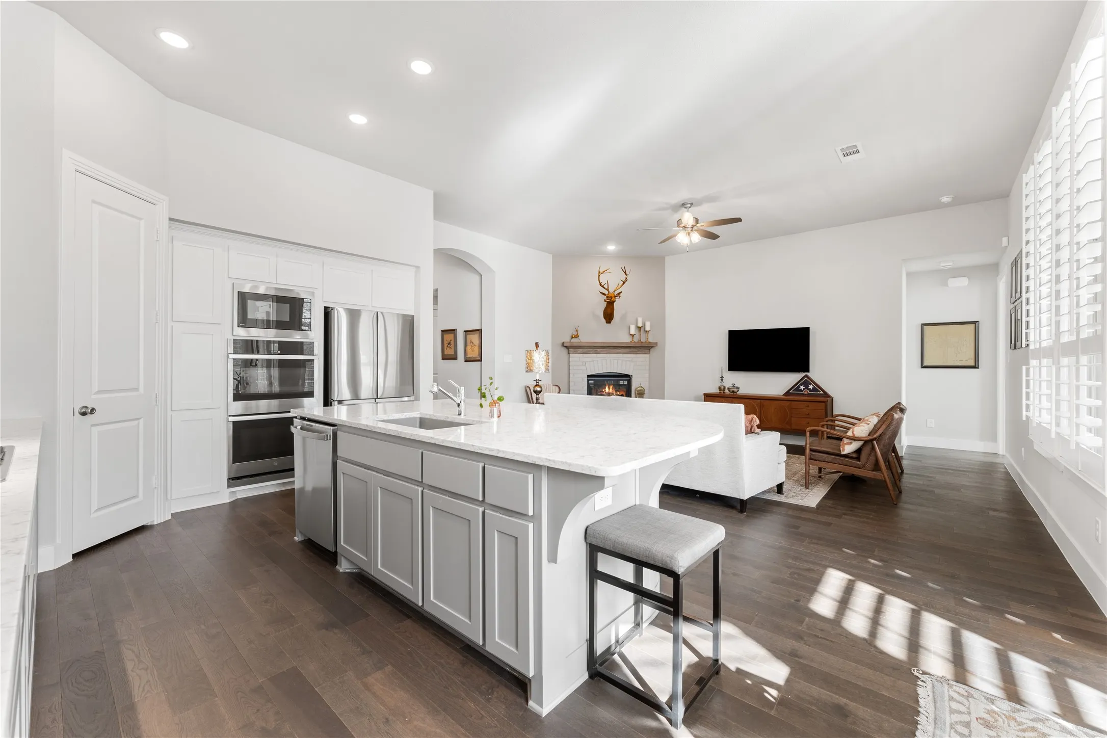 Single Family Residence For Sale in Collin County , 2813 Black Walnut Street, Mc Kinney, Texas 75071, 3 Bedroom, 3 Bathroom, 2 Garage spaces, 2,079 Sqft, built in 2020, mls#21315238, Real Estate Agent in Mc Kinney, Homes For Sale in Collin county, Homes For Sale in Mc Kinney, Realtor in Mc Kinney Texas, Real Estate Brokerage Independent Realty Texas, Luminita Cordes Realtor