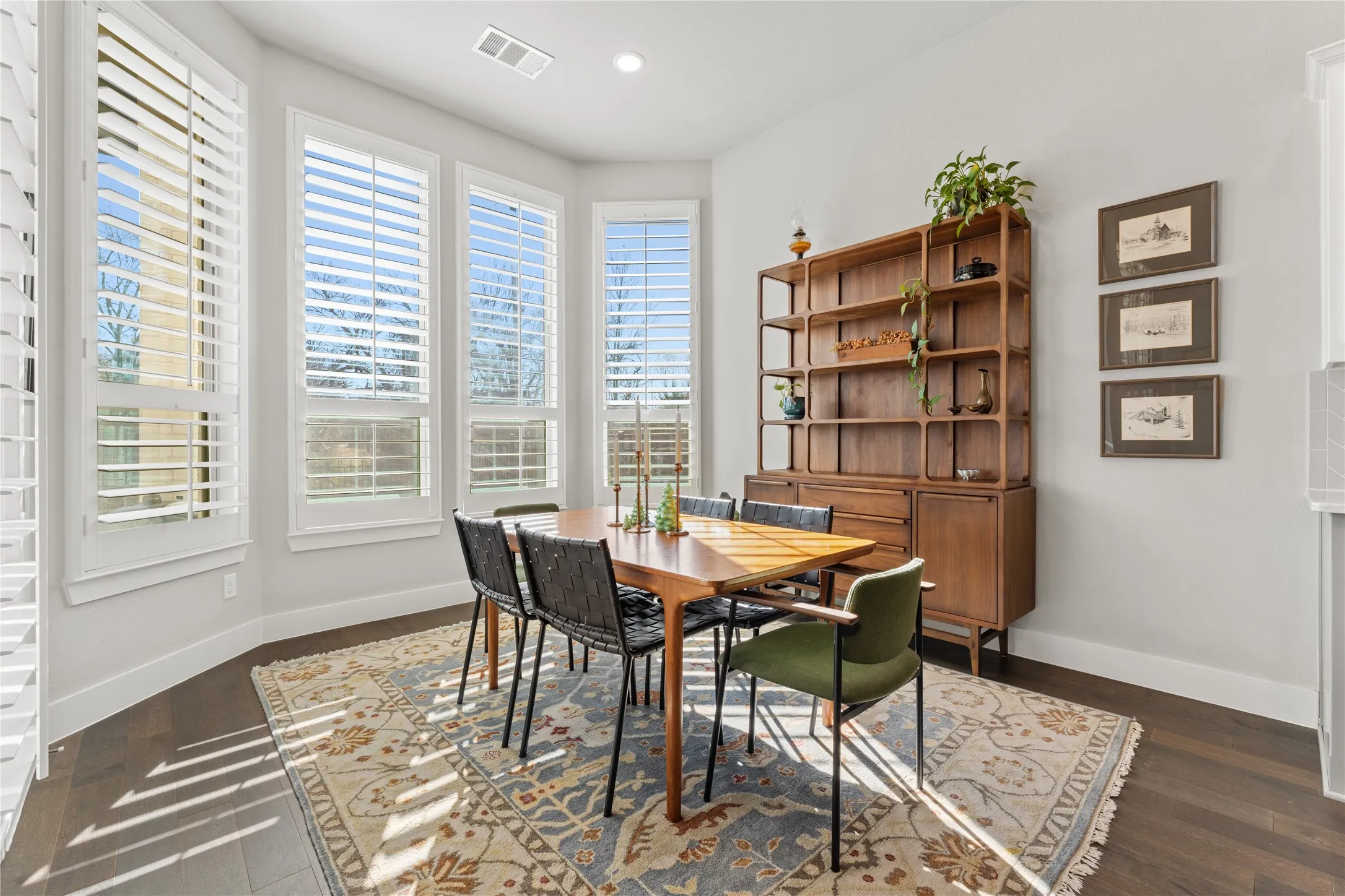 Single Family Residence For Sale in Collin County , 2813 Black Walnut Street, Mc Kinney, Texas 75071, 3 Bedroom, 3 Bathroom, 2 Garage spaces, 2,079 Sqft, built in 2020, mls#21315238, Real Estate Agent in Mc Kinney, Homes For Sale in Collin county, Homes For Sale in Mc Kinney, Realtor in Mc Kinney Texas, Real Estate Brokerage Independent Realty Texas, Luminita Cordes Realtor