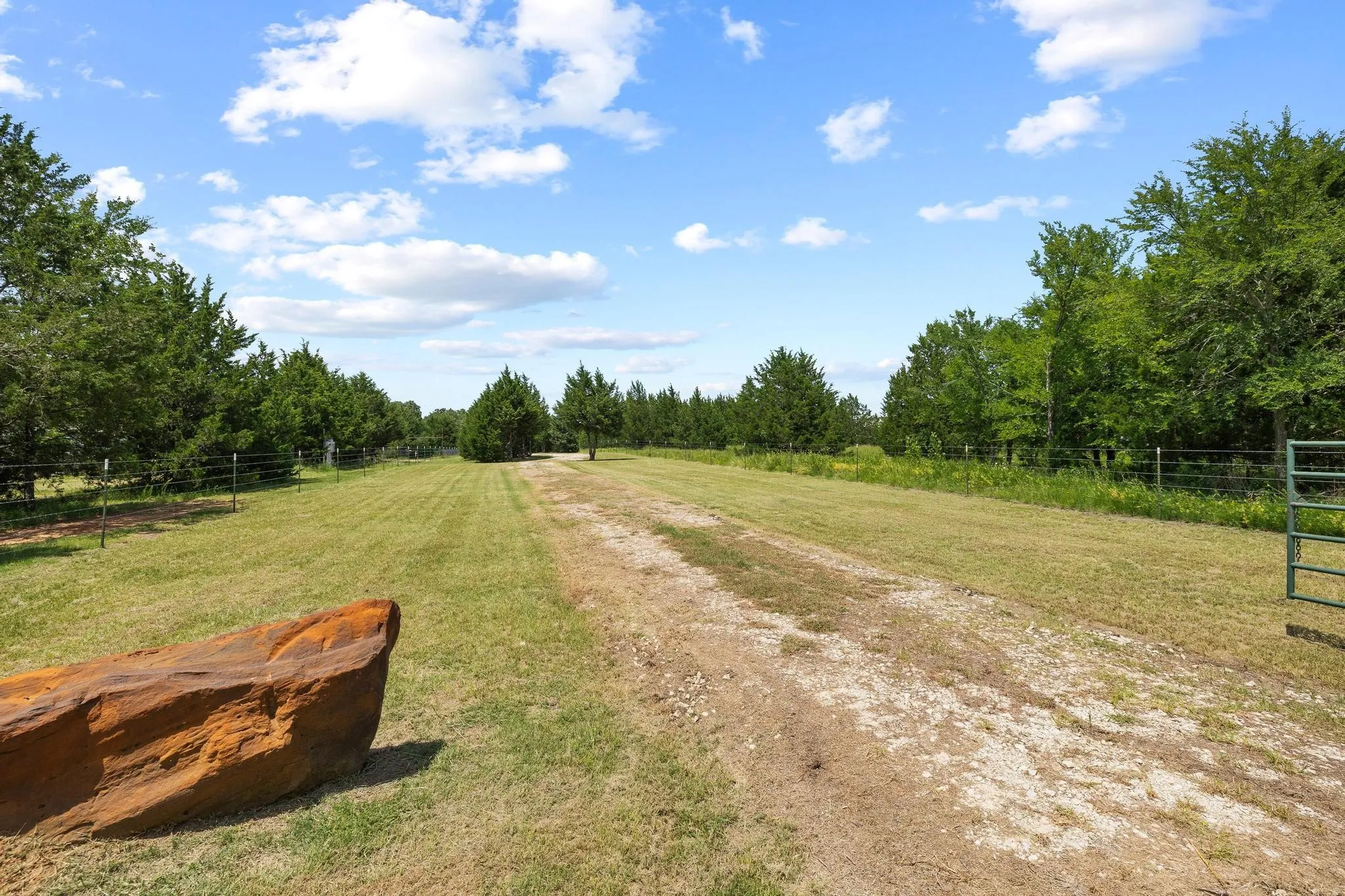 Improved Land For Sale in Grayson County , 1445 Cedar Mills Road, Gordonville, Texas 76245, 0, 0, Garage spaces, 0 Sqft, built in 0, mls#21320226, Real Estate Agent in Gordonville, Homes For Sale in Grayson county, Homes For Sale in Gordonville, Realtor in Gordonville Texas, Real Estate Brokerage Independent Realty Texas, Luminita Cordes Realtor
