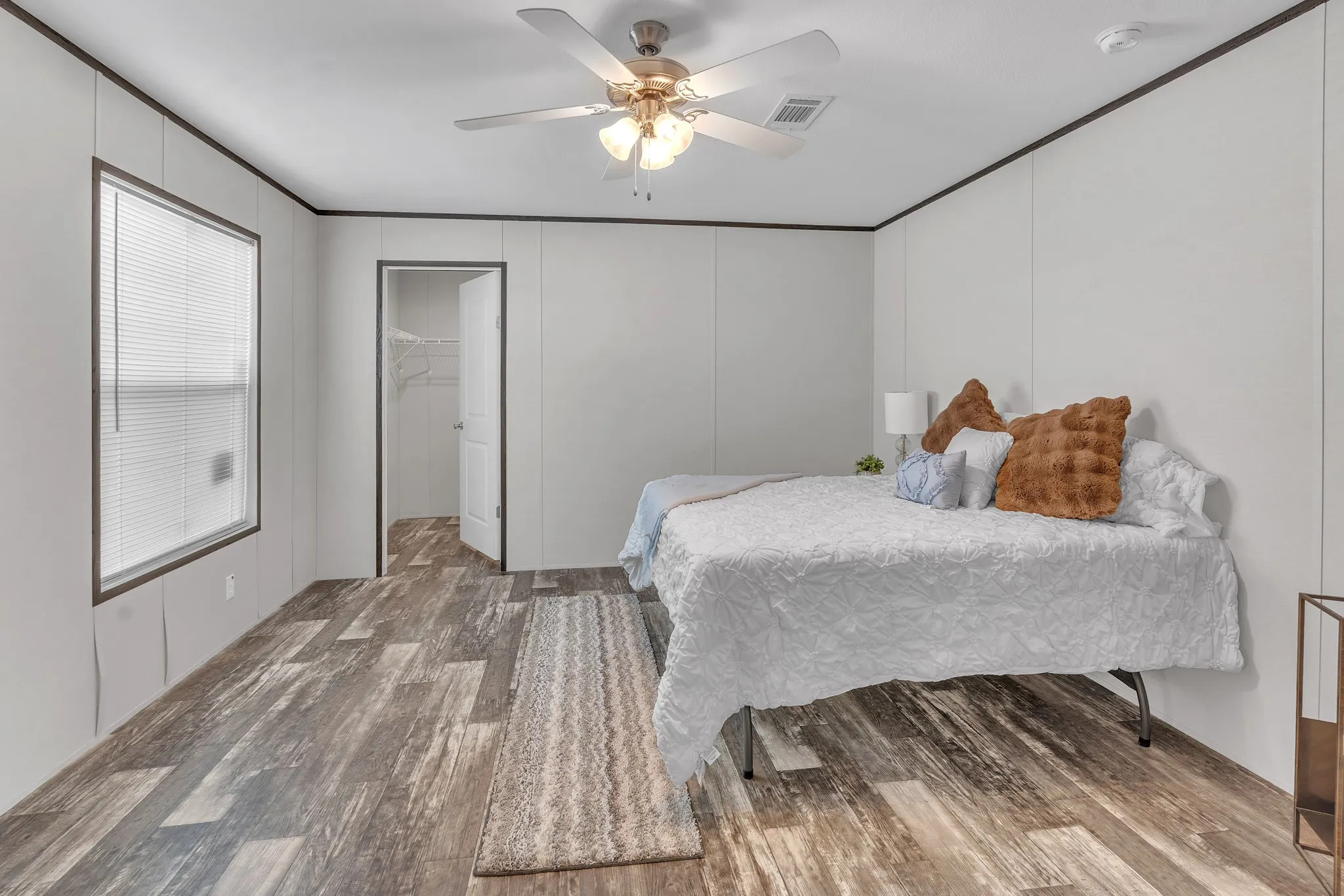 Manufactured Home For Sale in Hood County , 817 Thicket Trail, Granbury, Texas 76048, 3 Bedroom, 2 Bathroom, Garage spaces, 1,344 Sqft, built in 2024, mls#21320403, Real Estate Agent in Granbury, Homes For Sale in Hood county, Homes For Sale in Granbury, Realtor in Granbury Texas, Real Estate Brokerage Independent Realty Texas, Luminita Cordes Realtor