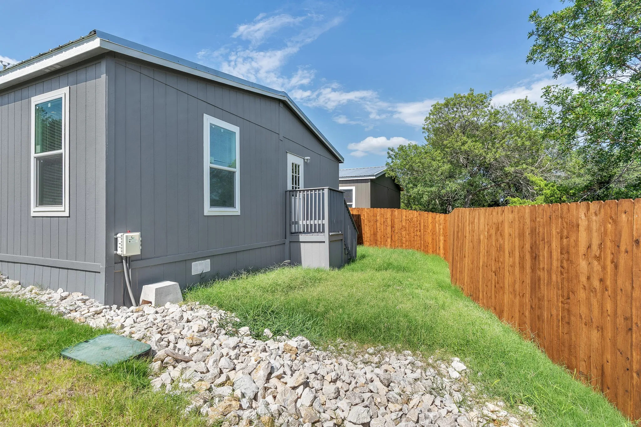 Manufactured Home For Sale in Hood County , 817 Thicket Trail, Granbury, Texas 76048, 3 Bedroom, 2 Bathroom, Garage spaces, 1,344 Sqft, built in 2024, mls#21320403, Real Estate Agent in Granbury, Homes For Sale in Hood county, Homes For Sale in Granbury, Realtor in Granbury Texas, Real Estate Brokerage Independent Realty Texas, Luminita Cordes Realtor