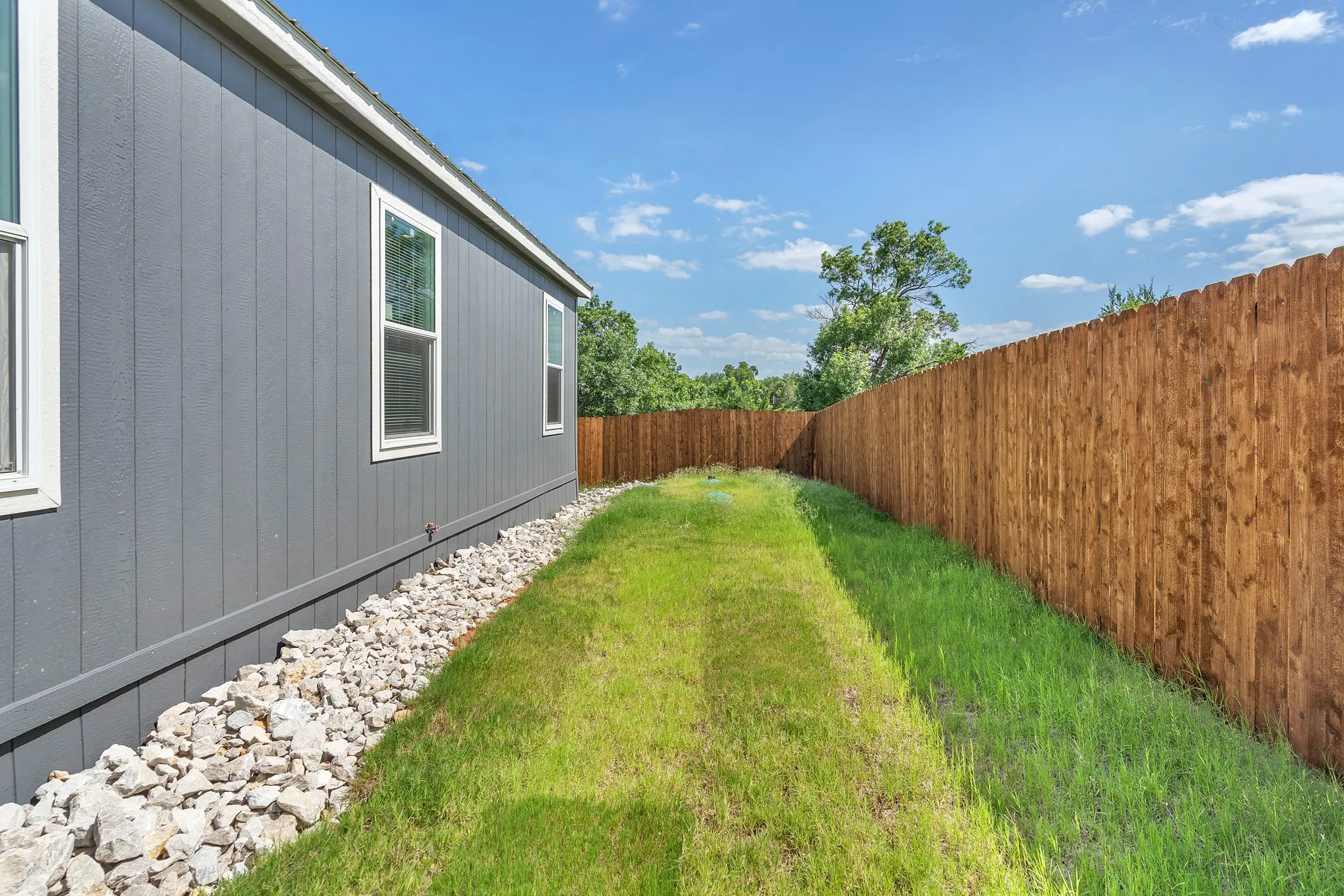 Manufactured Home For Sale in Hood County , 817 Thicket Trail, Granbury, Texas 76048, 3 Bedroom, 2 Bathroom, Garage spaces, 1,344 Sqft, built in 2024, mls#21320403, Real Estate Agent in Granbury, Homes For Sale in Hood county, Homes For Sale in Granbury, Realtor in Granbury Texas, Real Estate Brokerage Independent Realty Texas, Luminita Cordes Realtor